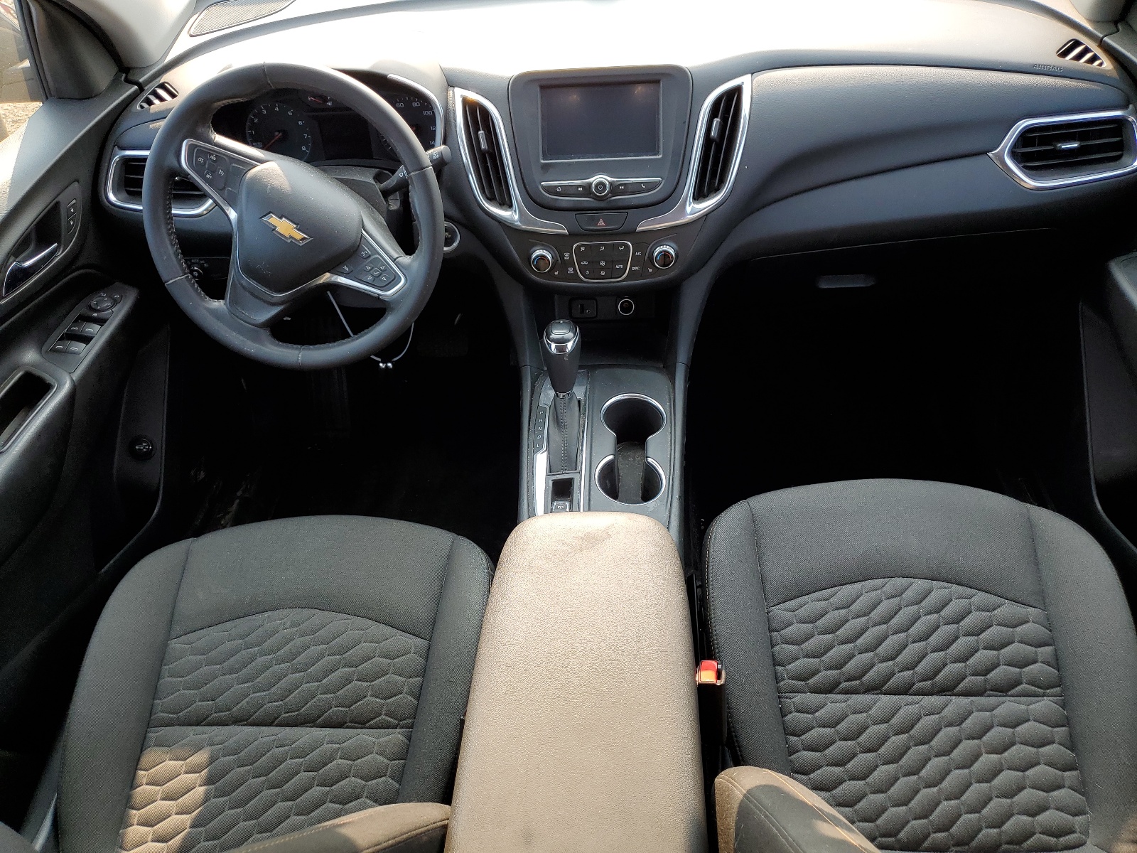 3GNAXJEV6JL370794 2018 Chevrolet Equinox Lt