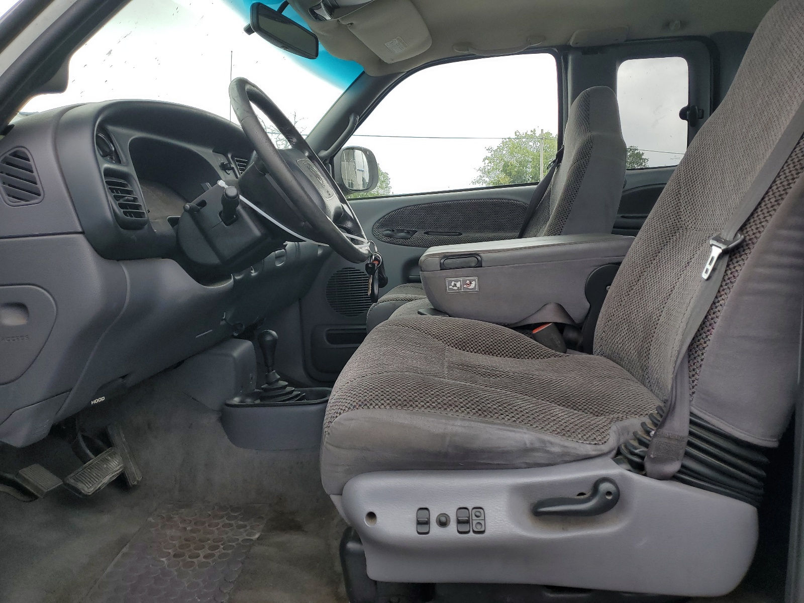 1B7HF13Z9YJ120709 2000 Dodge Ram 1500