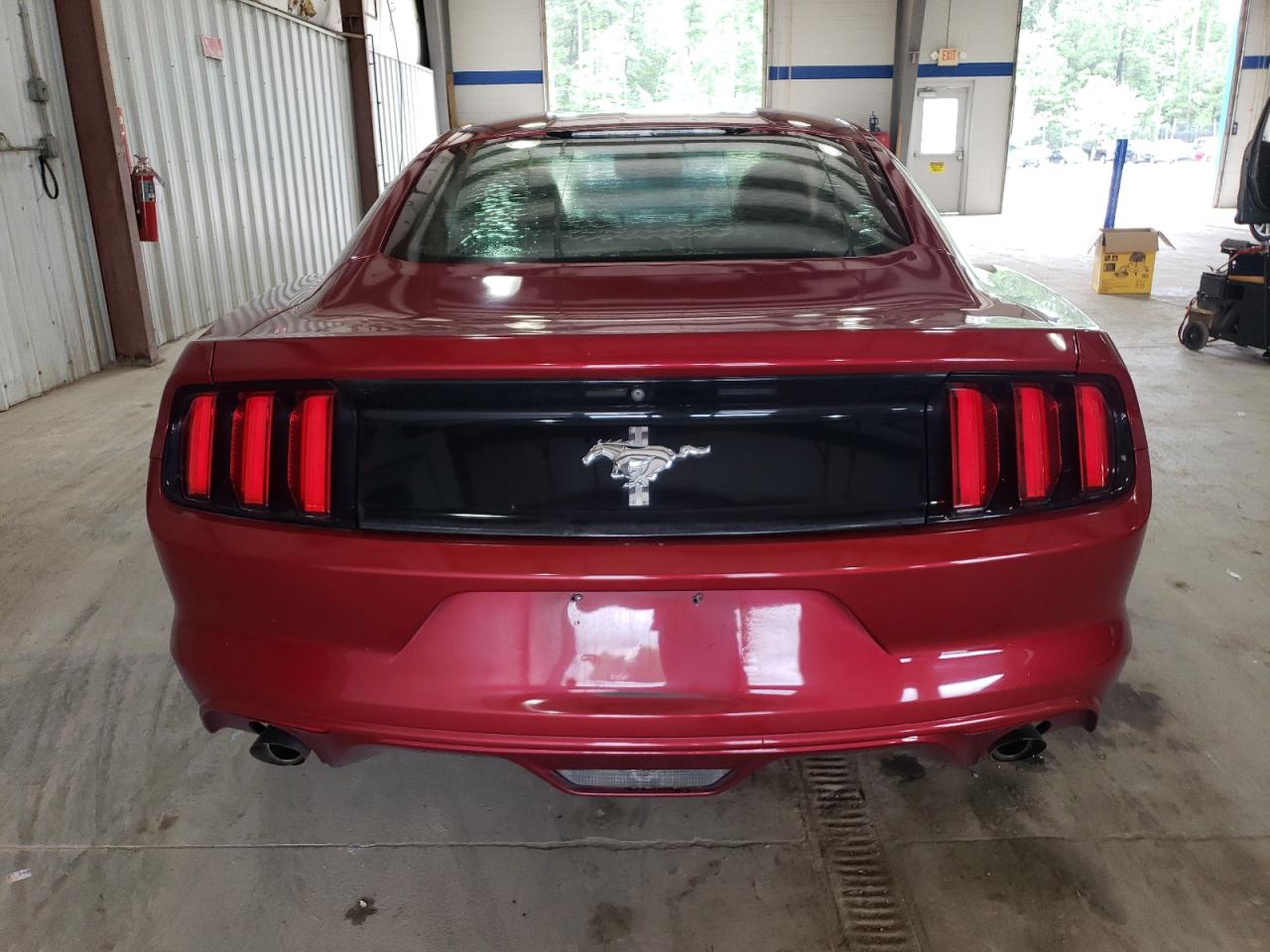 1FA6P8AM0F5379685 2015 Ford Mustang