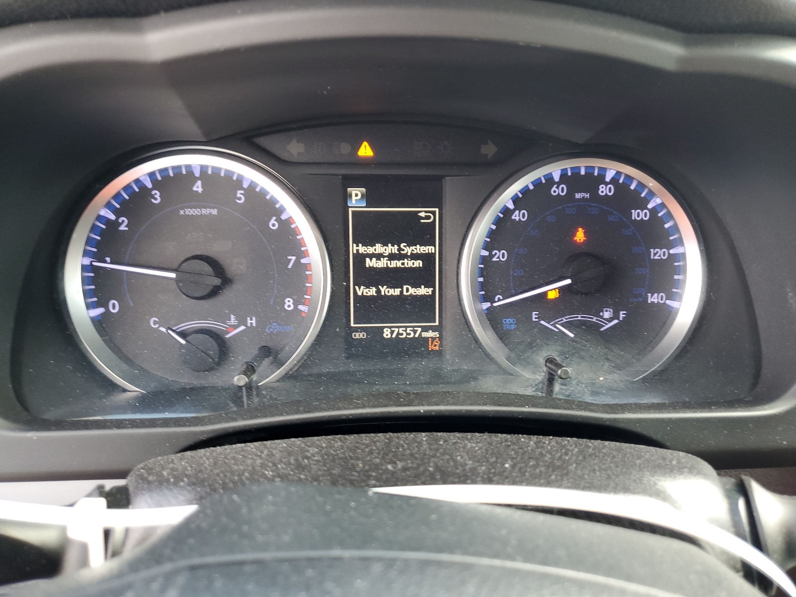 5TDZARFHXKS047493 2019 Toyota Highlander Le