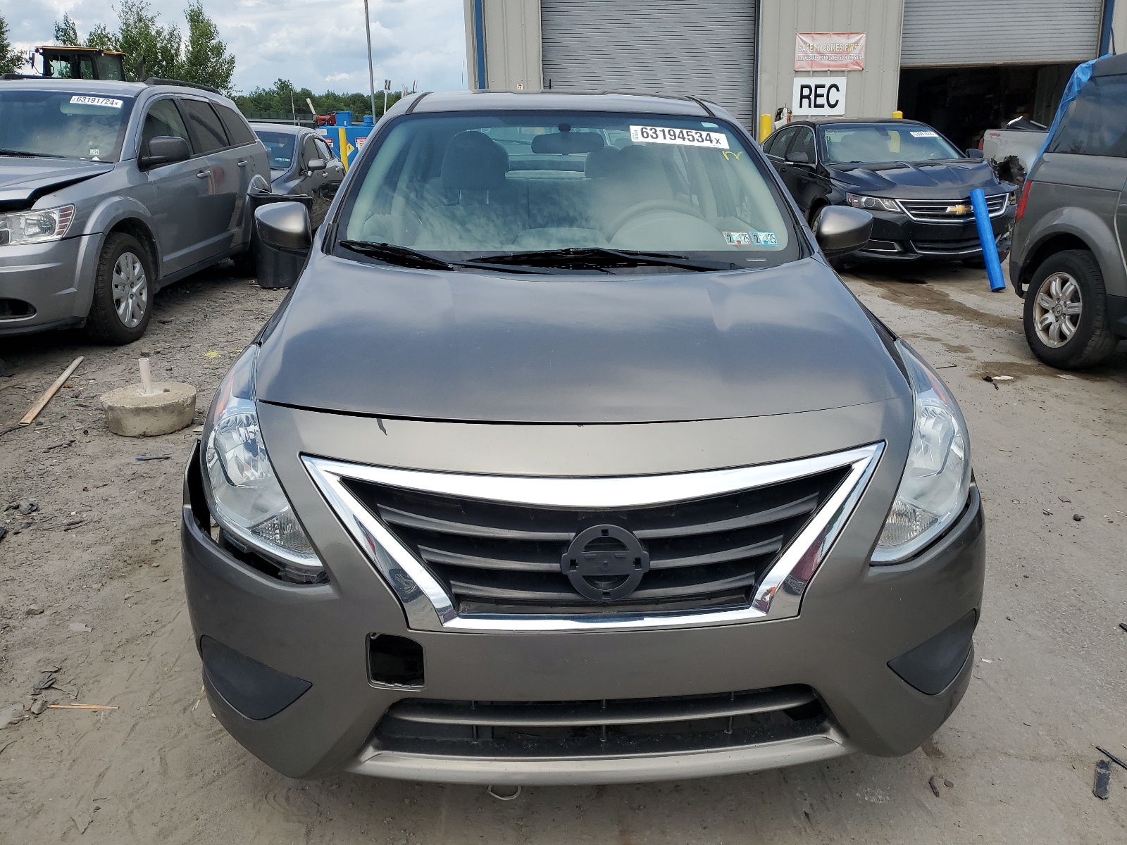 2015 Nissan Versa S vin: 3N1CN7AP5FL825081