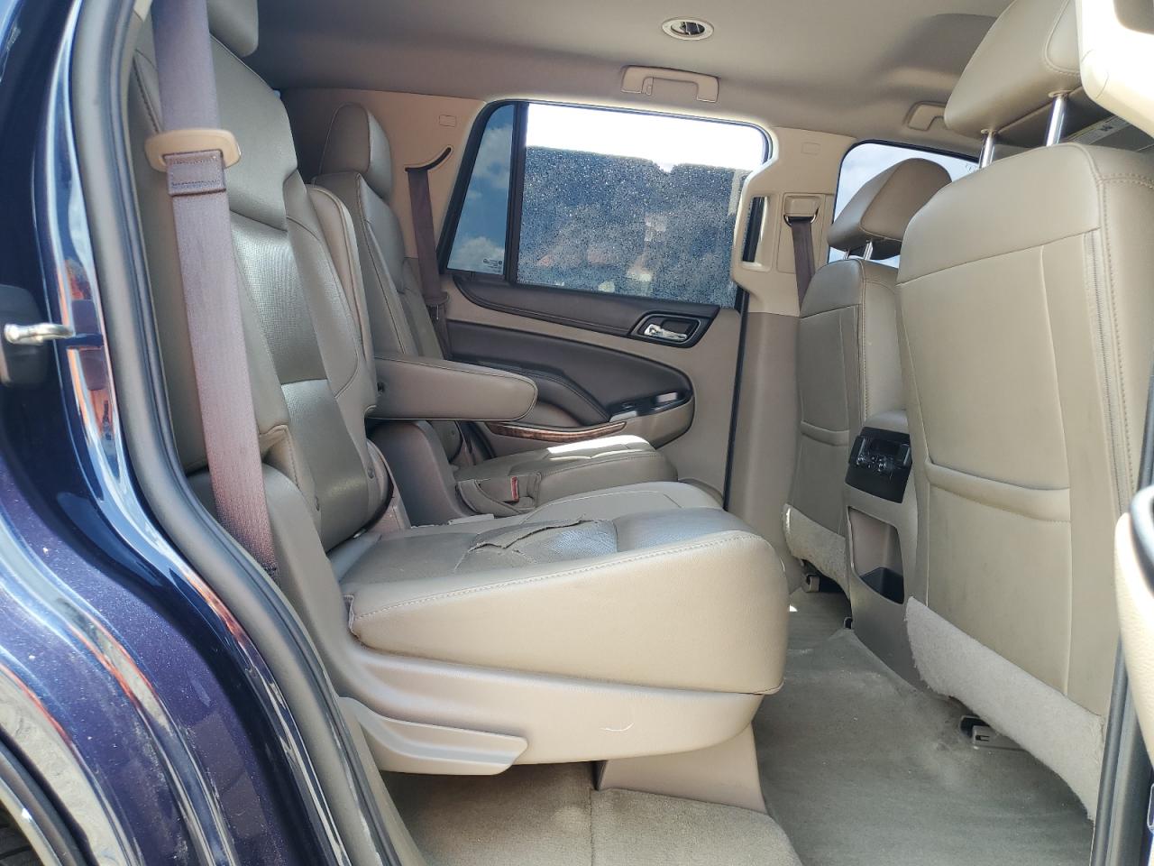 2018 Chevrolet Tahoe C1500 Premier VIN: 1GNSCCKC8JR165808 Lot: 64374094