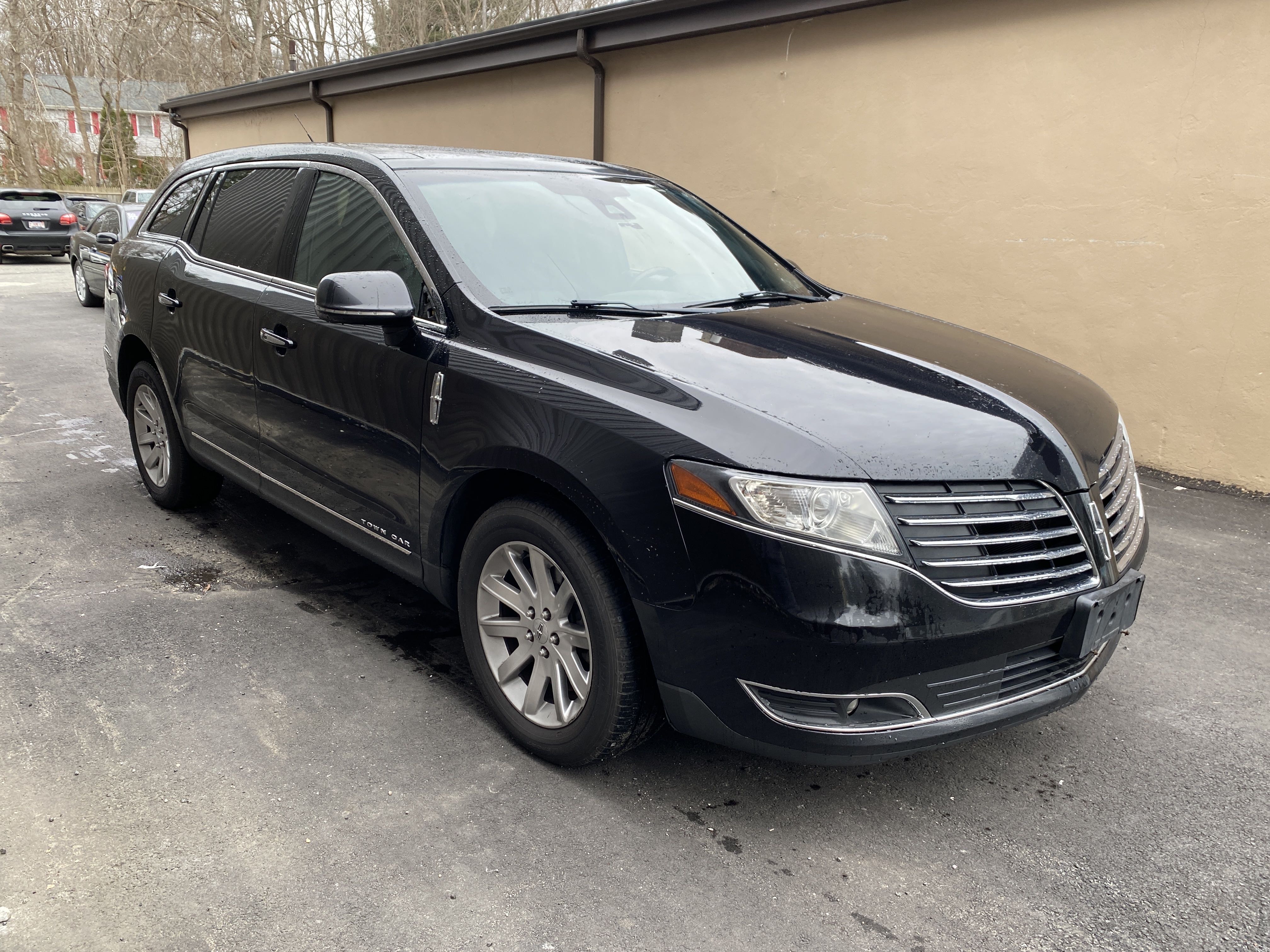 2019 Lincoln Mkt vin: 2LMHJ5NK5KBL01095