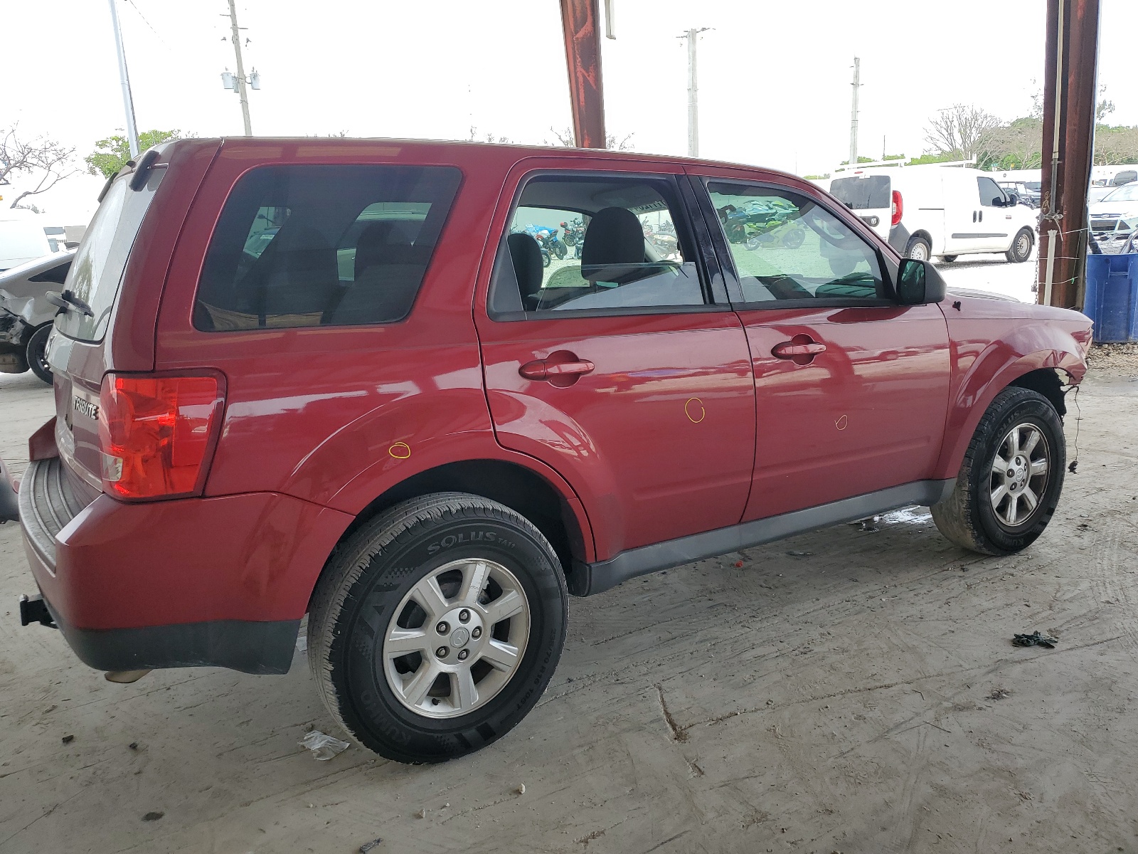 4F2CY0C71AKM01724 2010 Mazda Tribute I