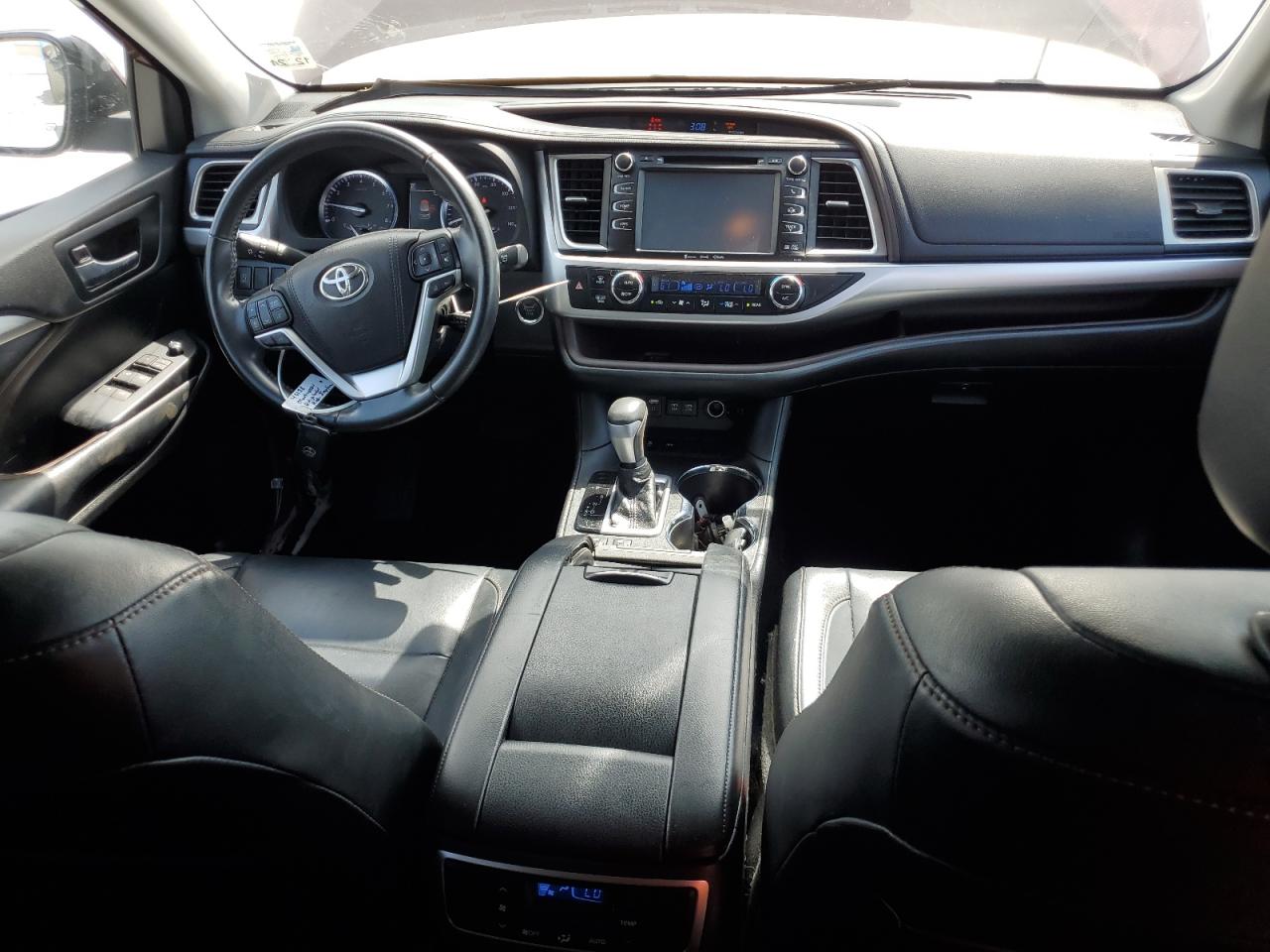 2018 Toyota Highlander Se VIN: 5TDKZRFH7JS273984 Lot: 63588734