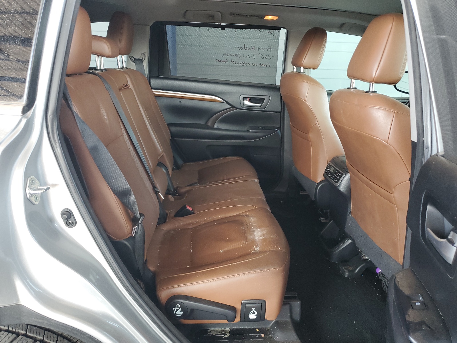 5TDDZRFH6JS489530 2018 Toyota Highlander Limited