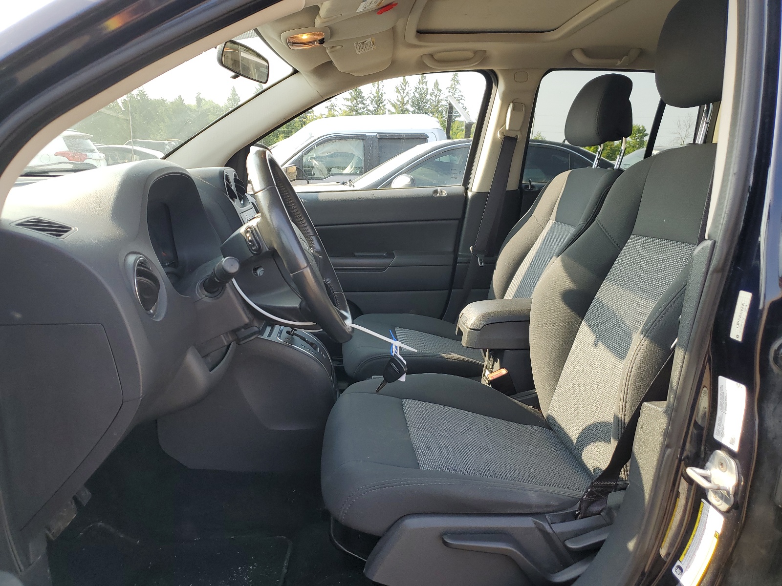 1J4NT4FB5AD660388 2010 Jeep Compass Sport