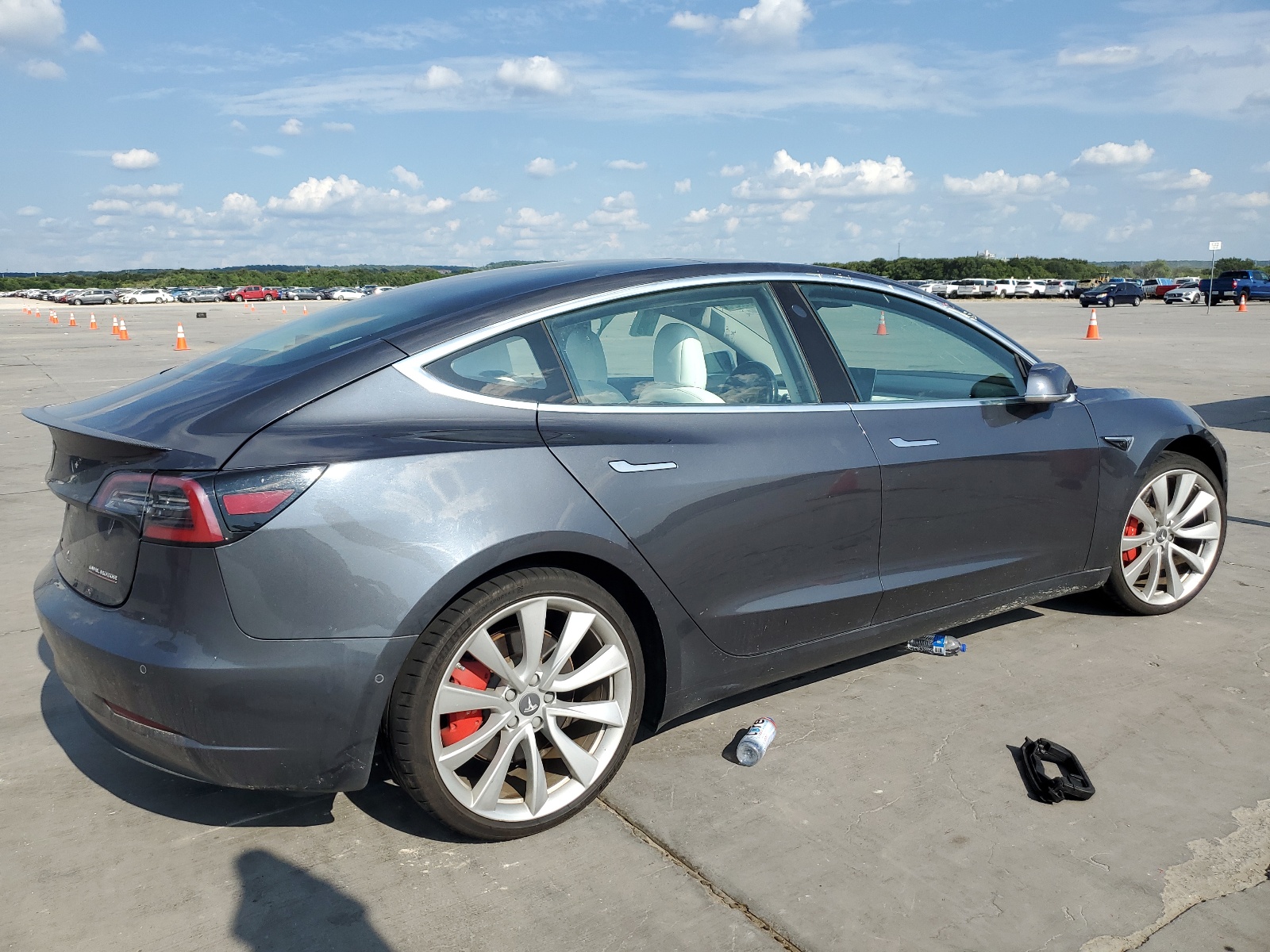 2018 Tesla Model 3 vin: 5YJ3E1EB0JF079168