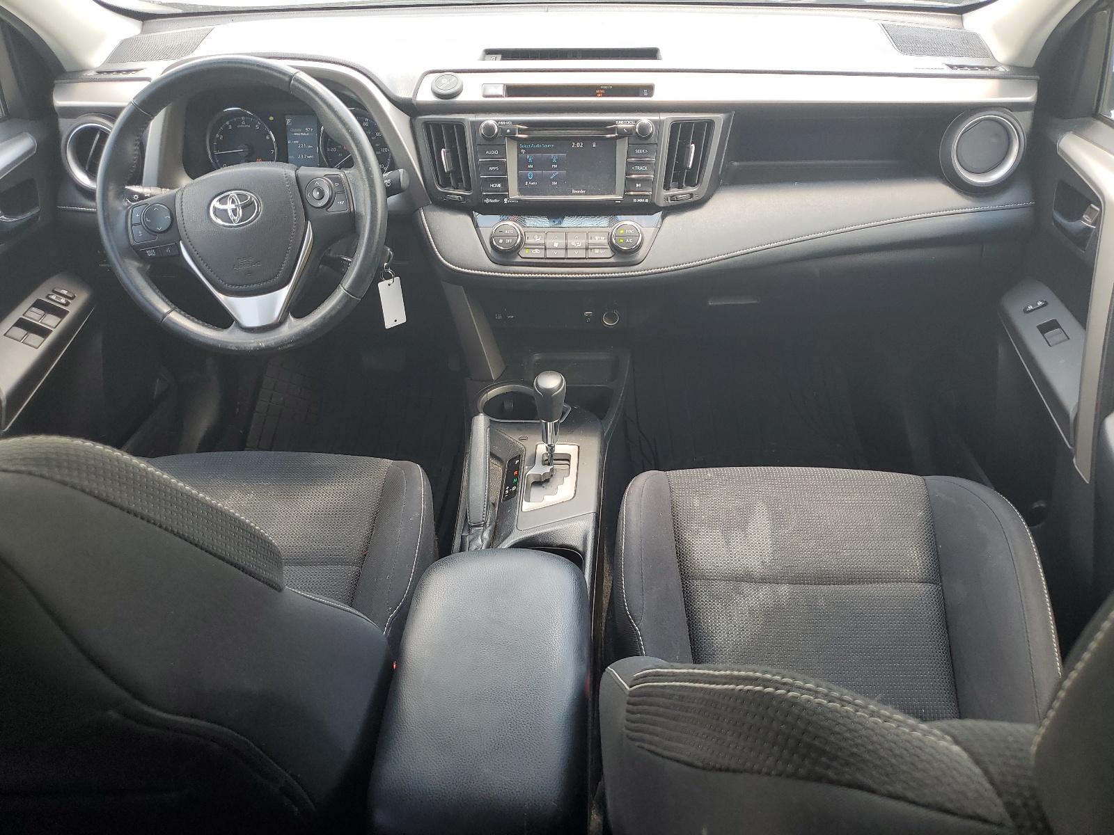 2T3WFREV2GW239301 2016 Toyota Rav4 Xle