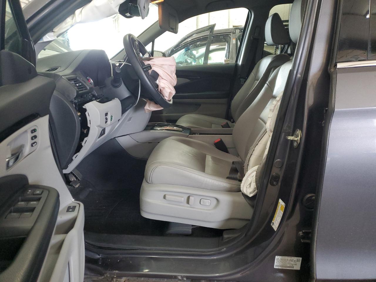 2019 Honda Pilot Touring VIN: 5FNYF5H69KB028391 Lot: 63988774