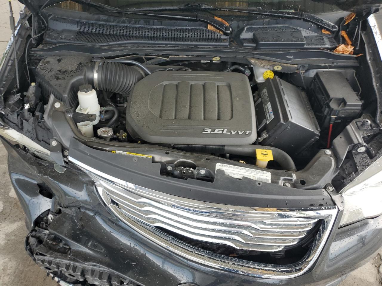 2011 Chrysler Town & Country Touring VIN: 2A4RR5DG6BR702067 Lot: 61684664