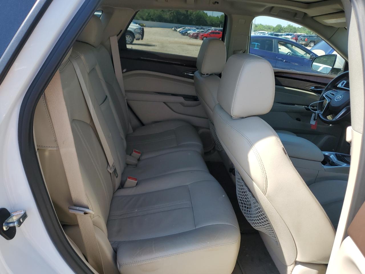 2016 Cadillac SRX - Image 12