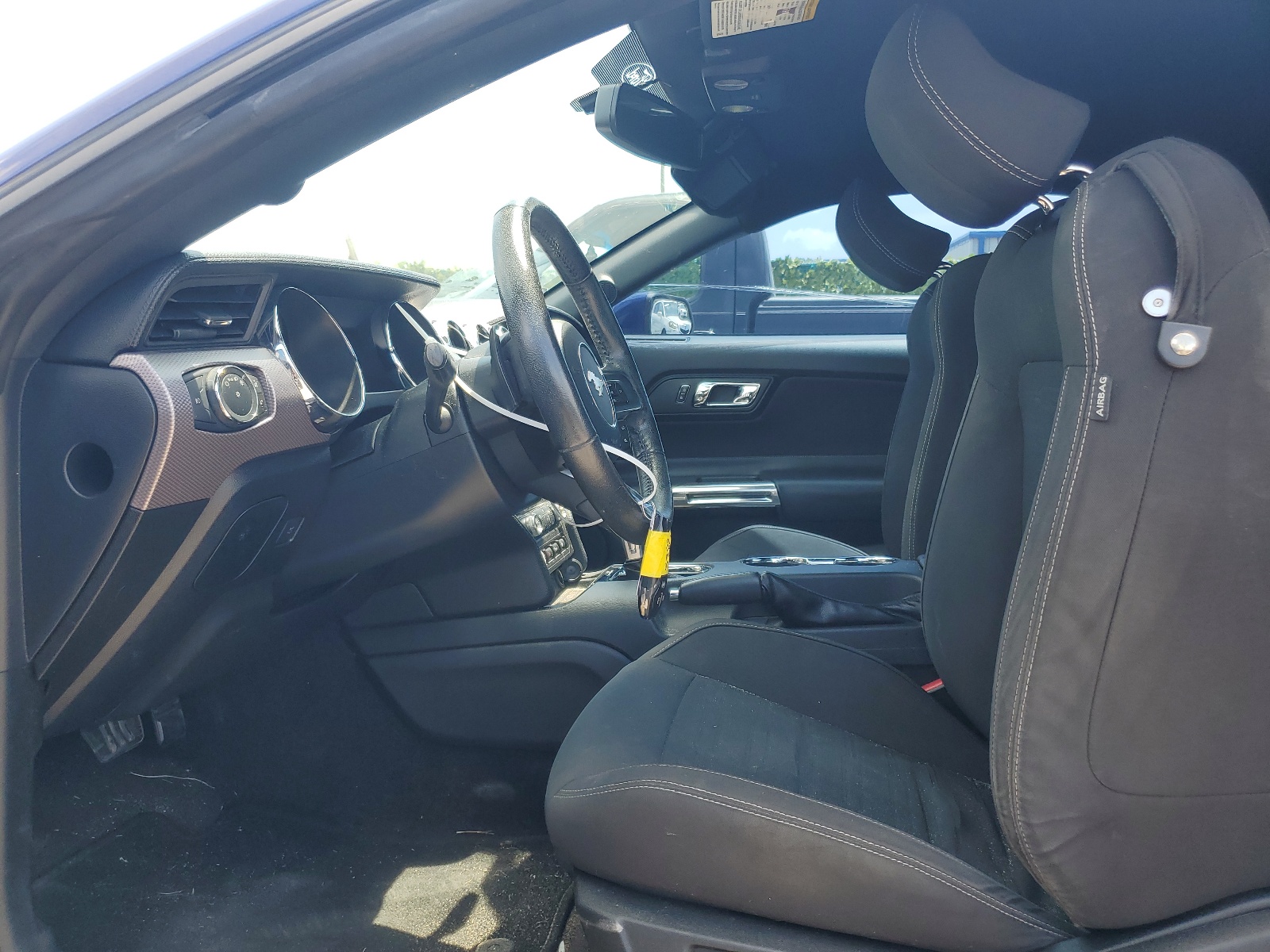 1FA6P8TH5F5412065 2015 Ford Mustang