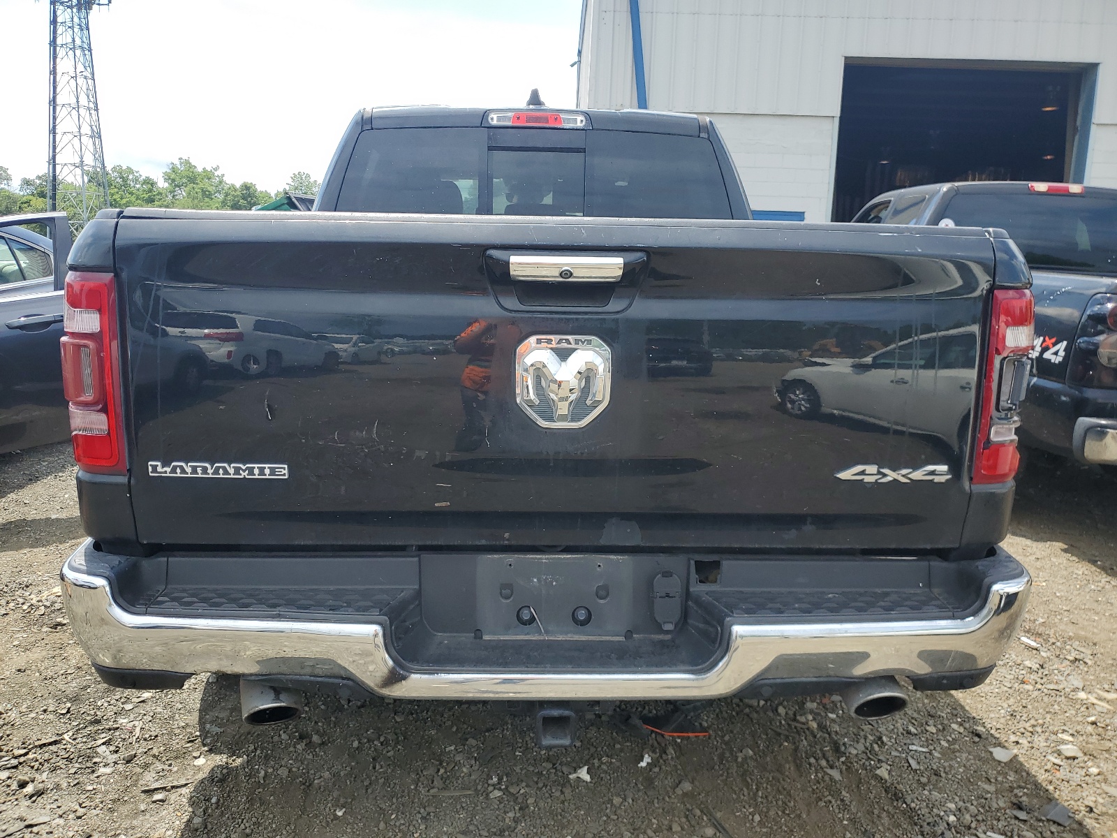 2019 Ram 1500 Laramie vin: 1C6SRFJT9KN642885