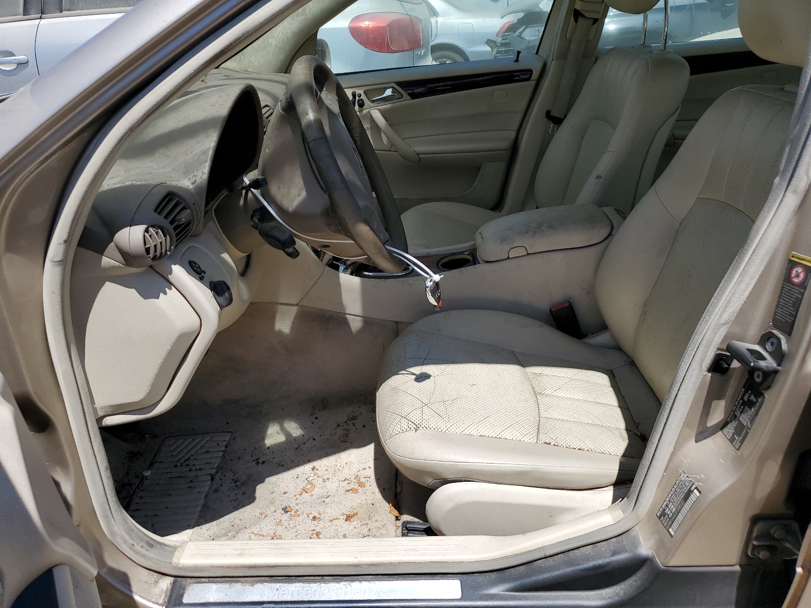 WDBRF64J65F558157 2005 Mercedes-Benz C 320