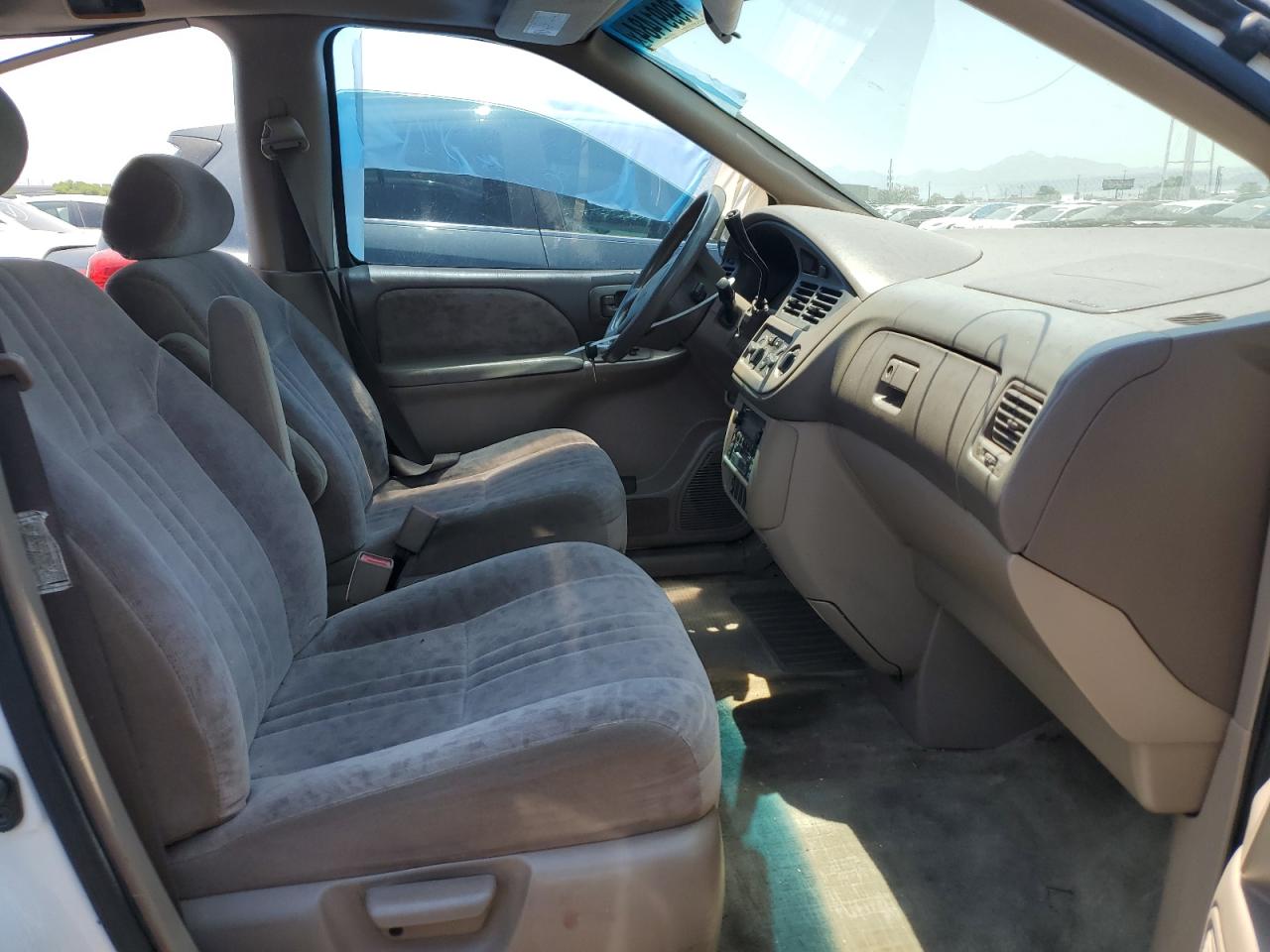 2002 Toyota Sienna Le VIN: 4T3ZF13C42U444076 Lot: 59991484