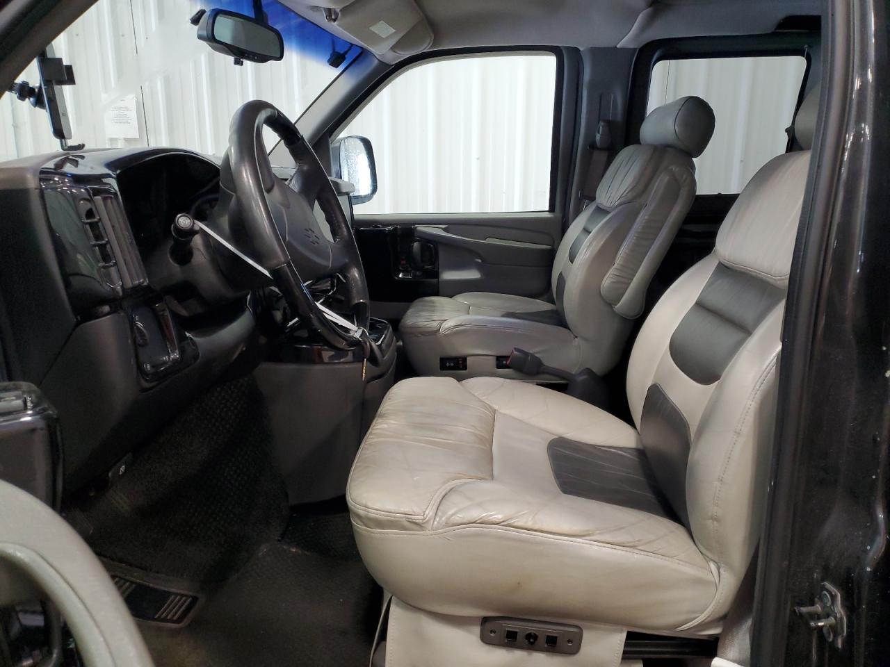 2003 Chevrolet Express G1500 VIN: 1GBFH15T731139217 Lot: 64518324