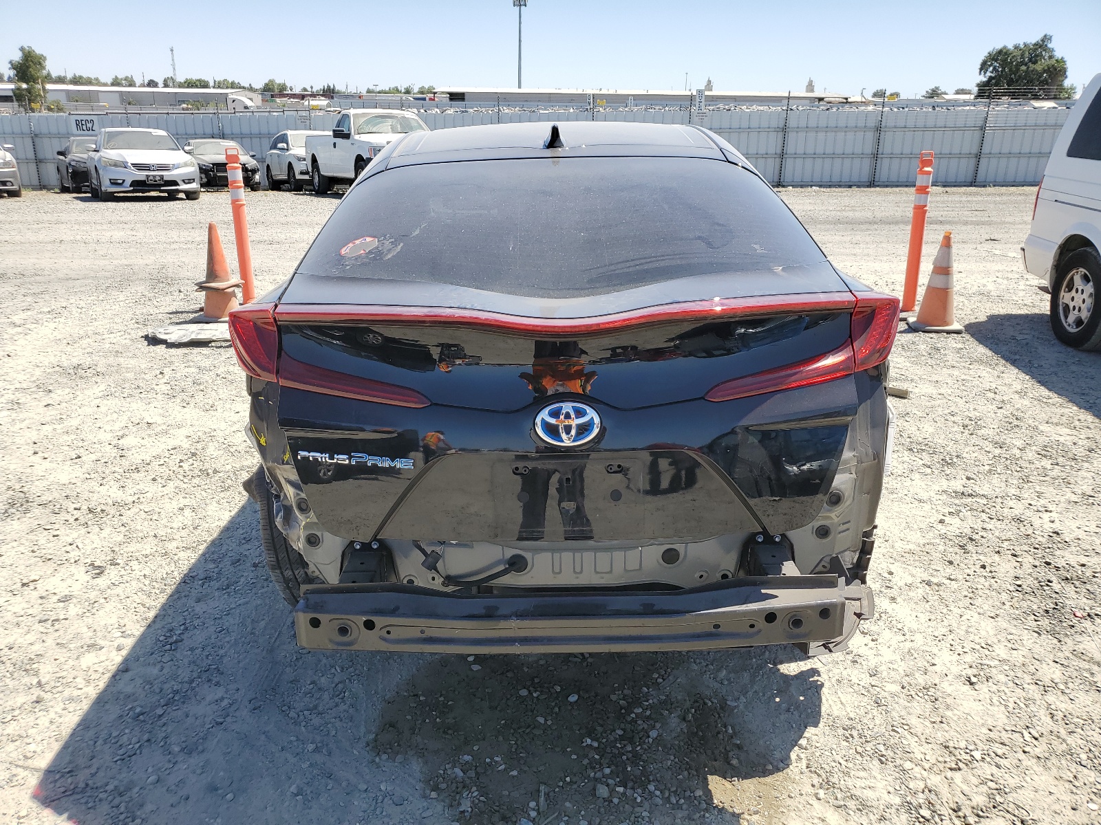 JTDKAMFPXN3225534 2022 Toyota Prius Prime Le