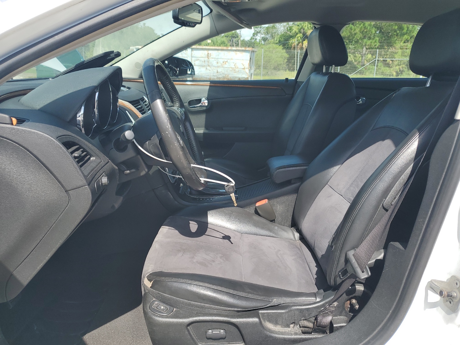 1G1ZJ57B09F214448 2009 Chevrolet Malibu 2Lt