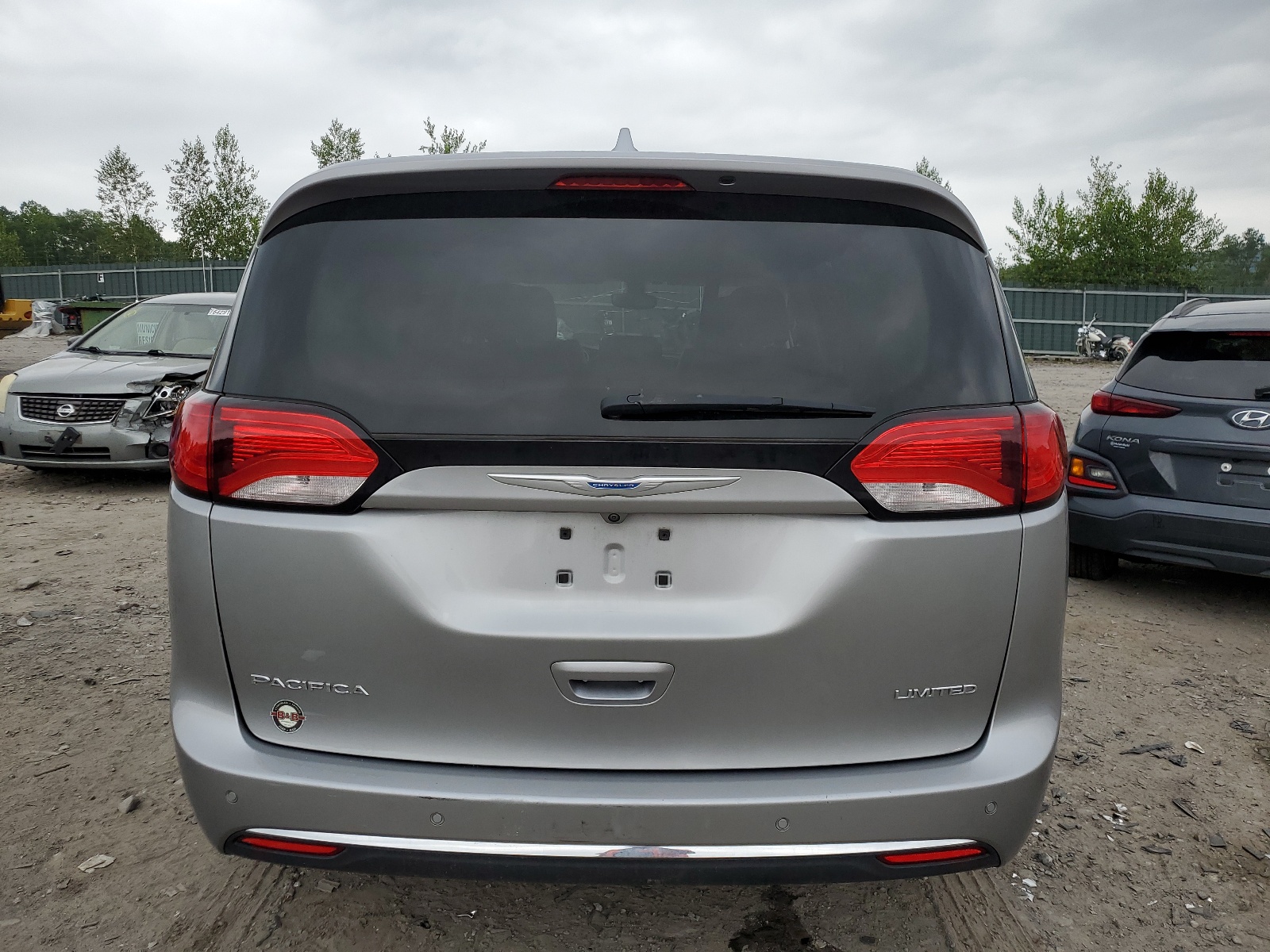 2C4RC1GG5HR649155 2017 Chrysler Pacifica Limited