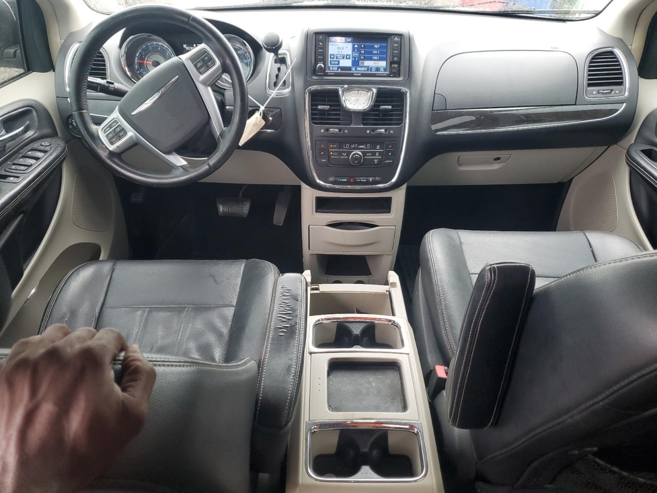 2012 Chrysler Town & Country Touring VIN: 2C4RC1BG8CR213318 Lot: 63806994