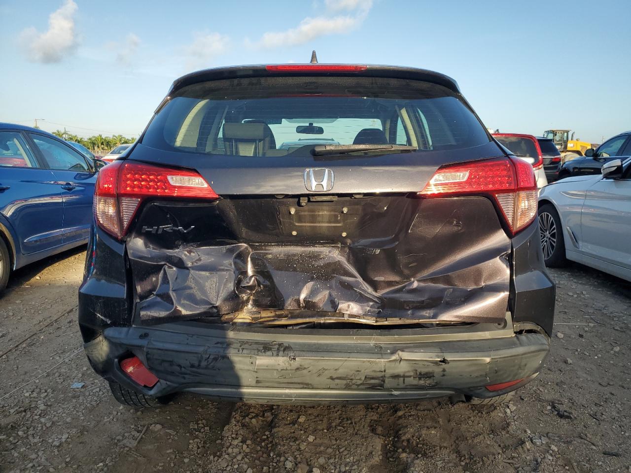 2018 Honda Hr-V Lx VIN: 3CZRU5H38JM713504 Lot: 64245554