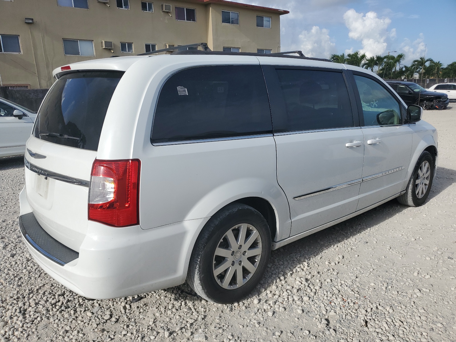 2015 Chrysler Town & Country Touring vin: 2C4RC1BG7FR534626