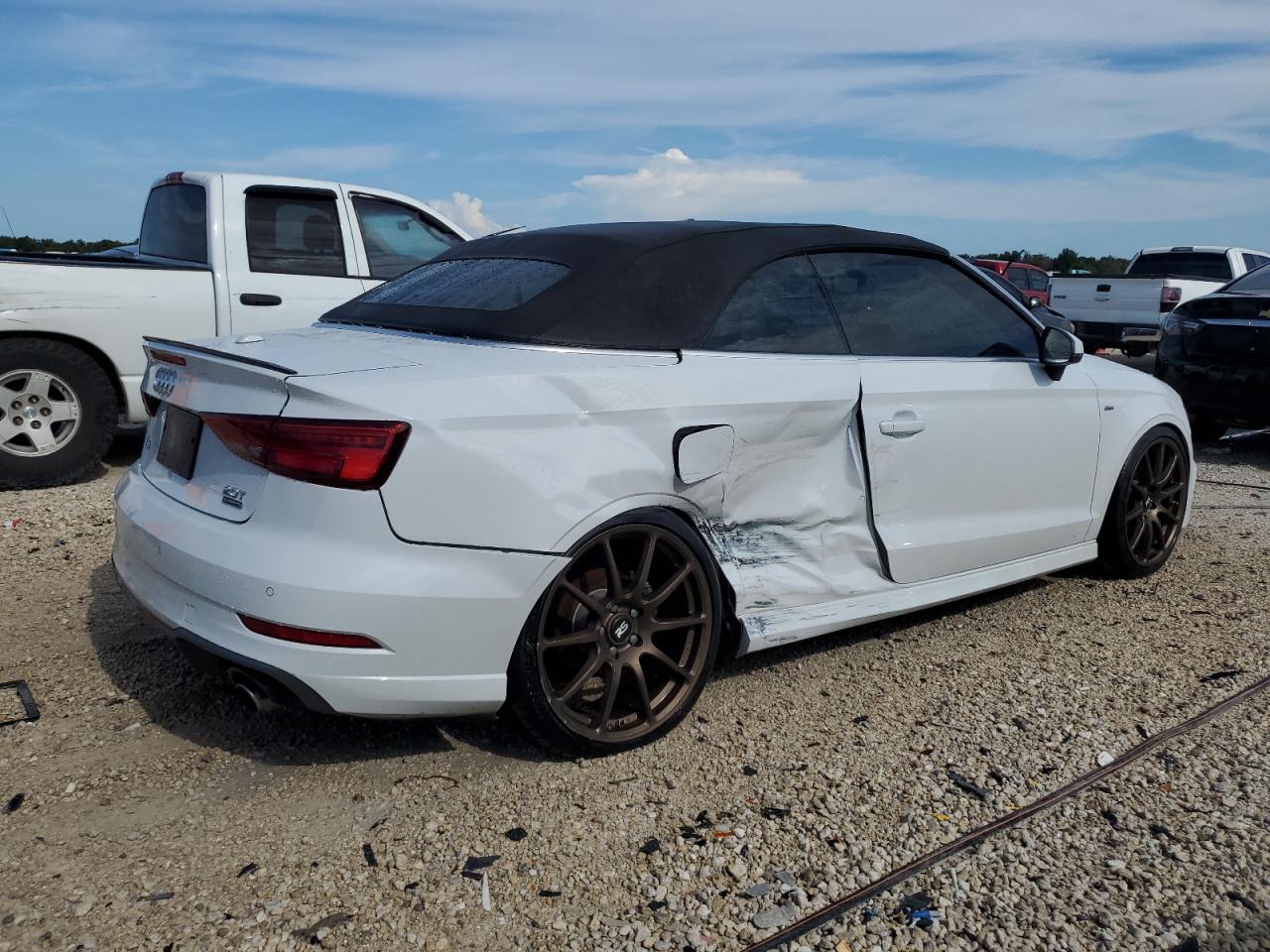 2017 Audi A3 Premium Plus VIN: WAUY8LFF8H1046090 Lot: 64410124