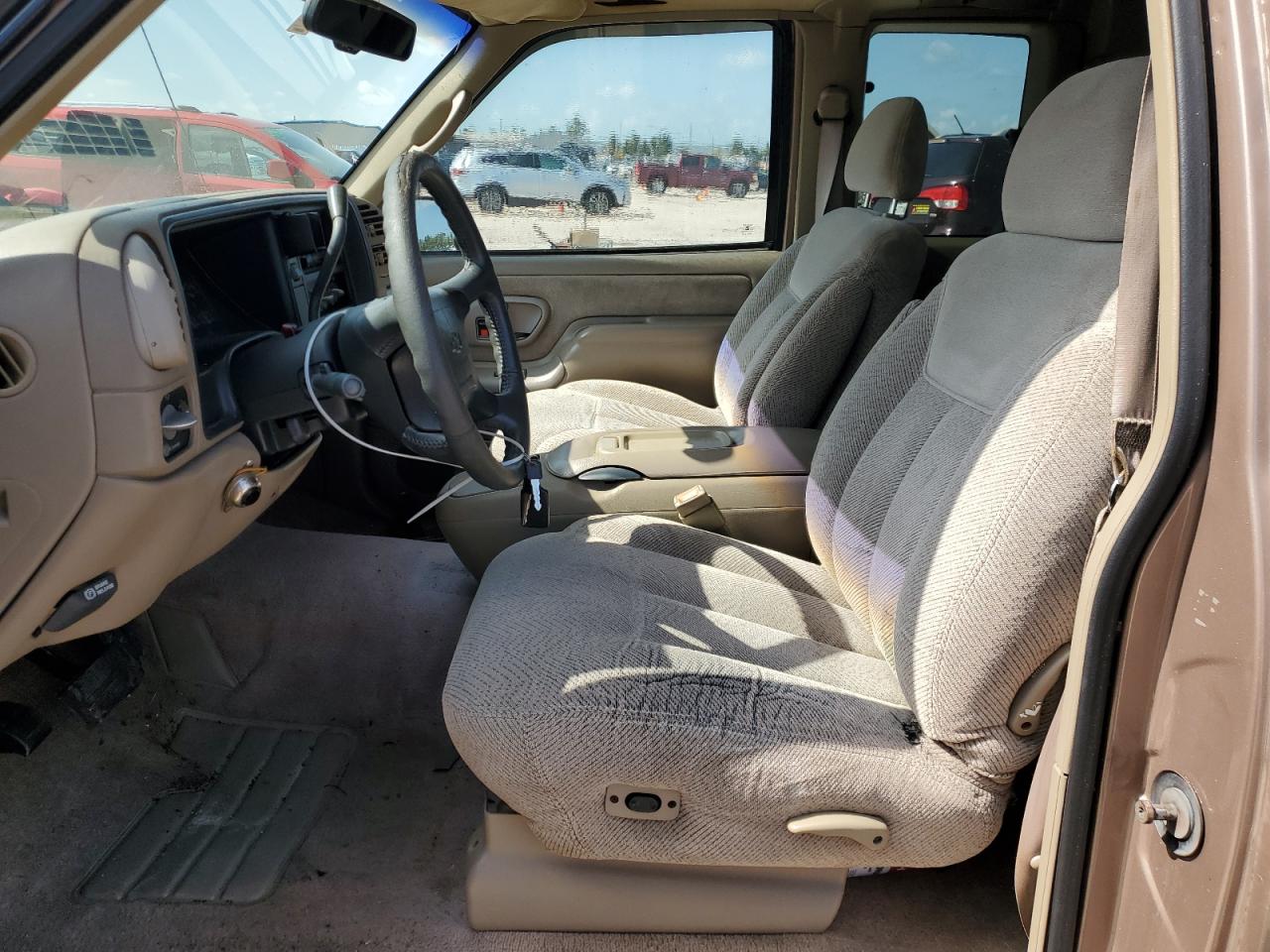 1996 Chevrolet Gmt-400 C1500 VIN: 2GCEC19R4T1220593 Lot: 63459024