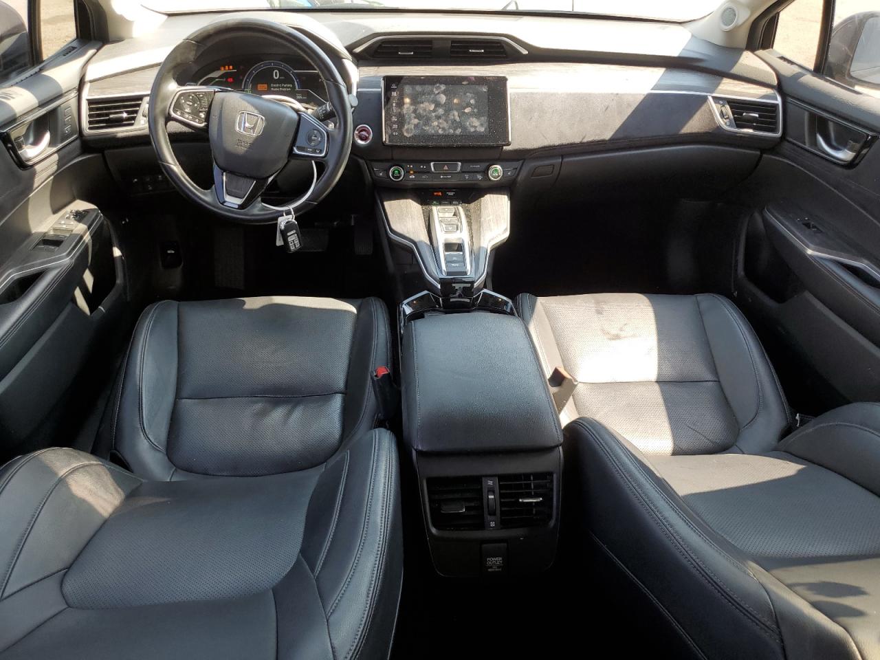 2018 Honda Clarity Touring VIN: JHMZC5F33JC020707 Lot: 64711934
