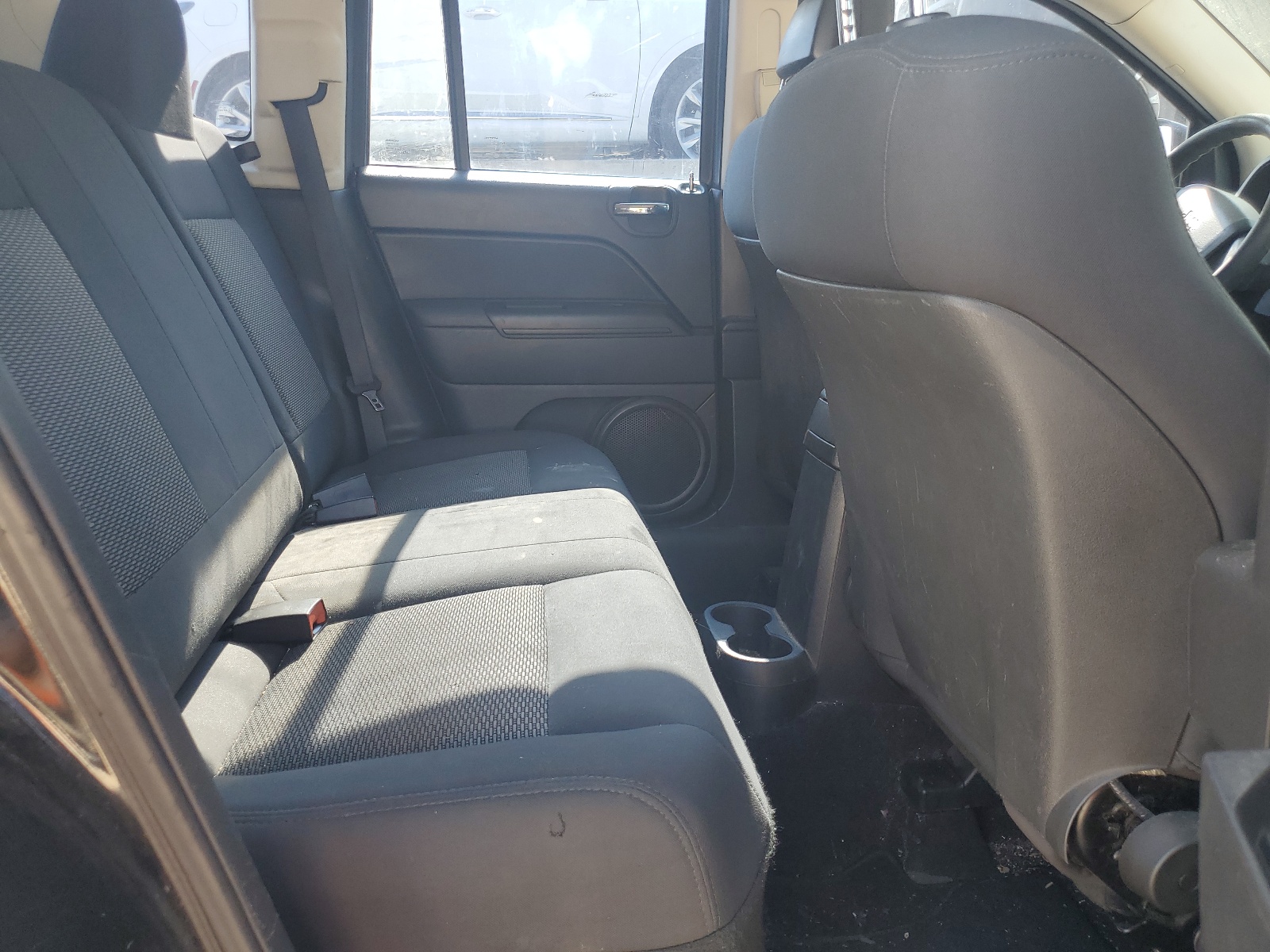 1J4NF4FB5AD584789 2010 Jeep Compass Sport