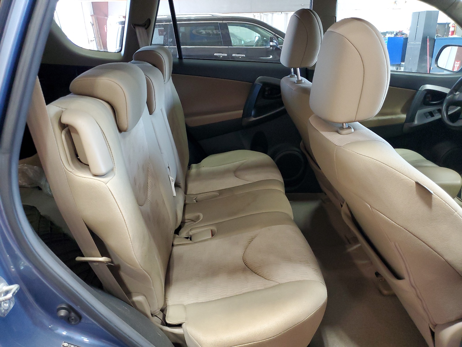 2T3BF4DV0BW144408 2011 Toyota Rav4