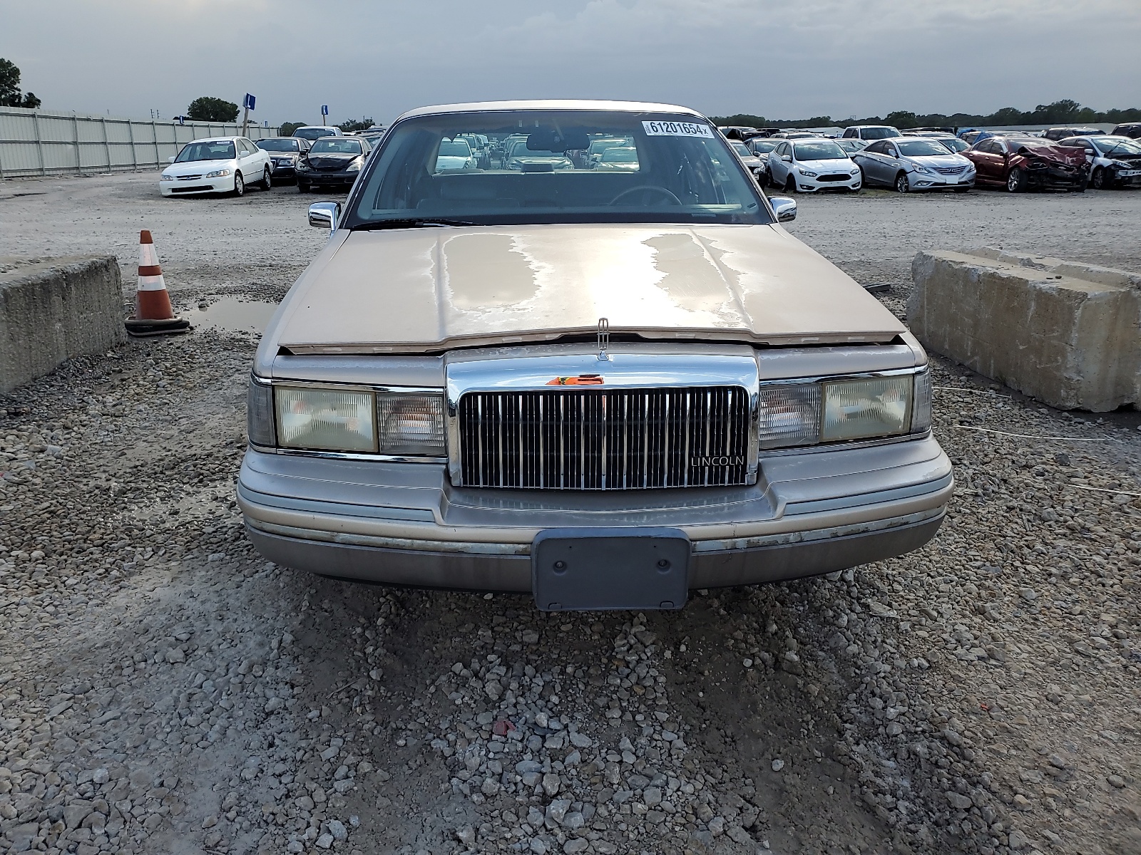 1LNLM82W1PY612992 1993 Lincoln Town Car Signature