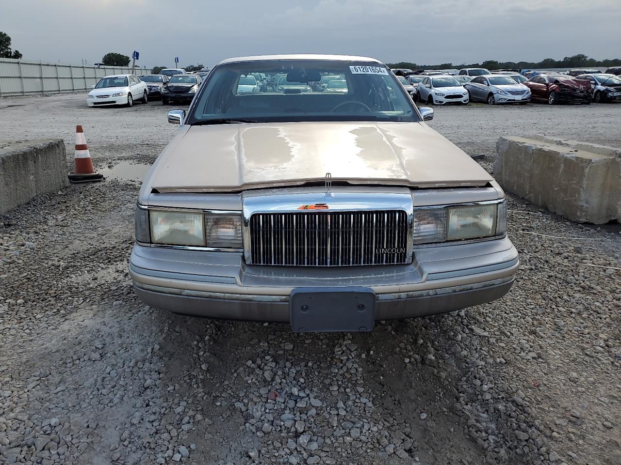 1993 Lincoln Town Car Signature VIN: 1LNLM82W1PY612992 Lot: 61201654