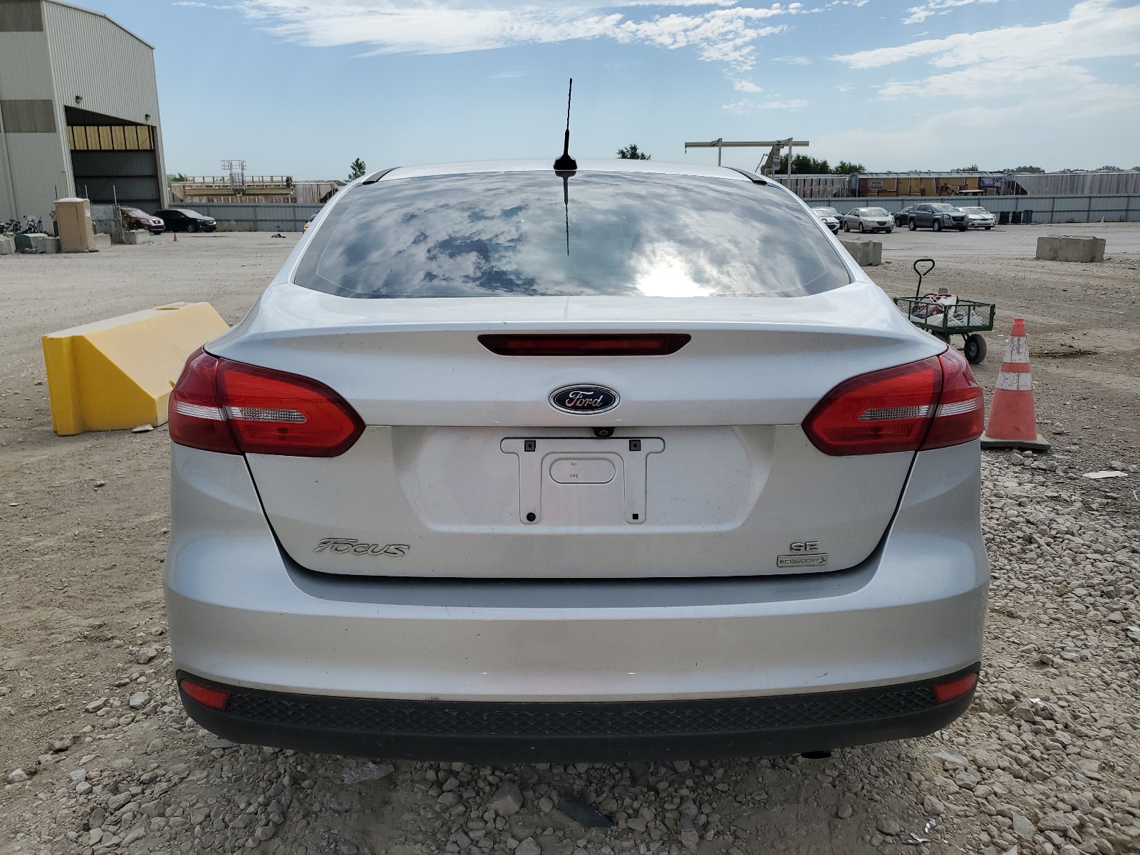 2017 Ford Focus Se vin: 1FADP3FE8HL238034