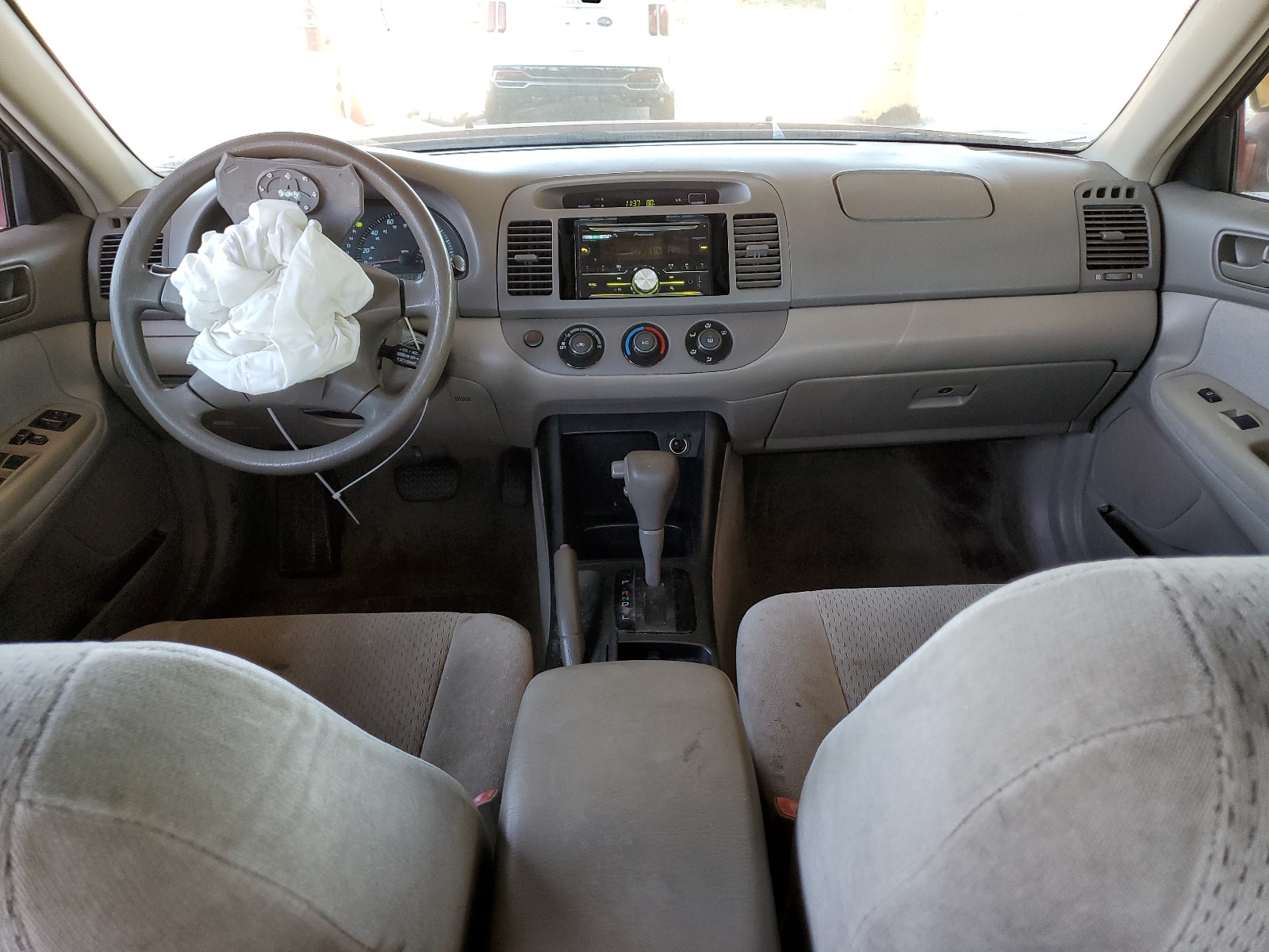 4T1BE32K24U362576 2004 Toyota Camry Le