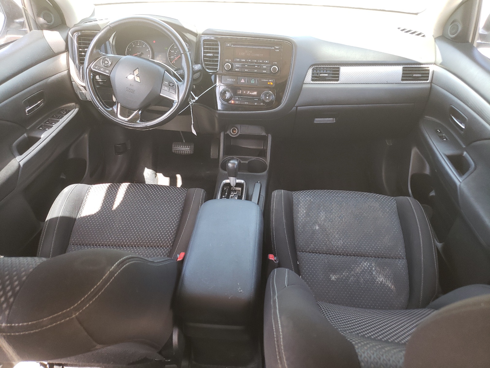 JA4AD2A35GZ031094 2016 Mitsubishi Outlander Es