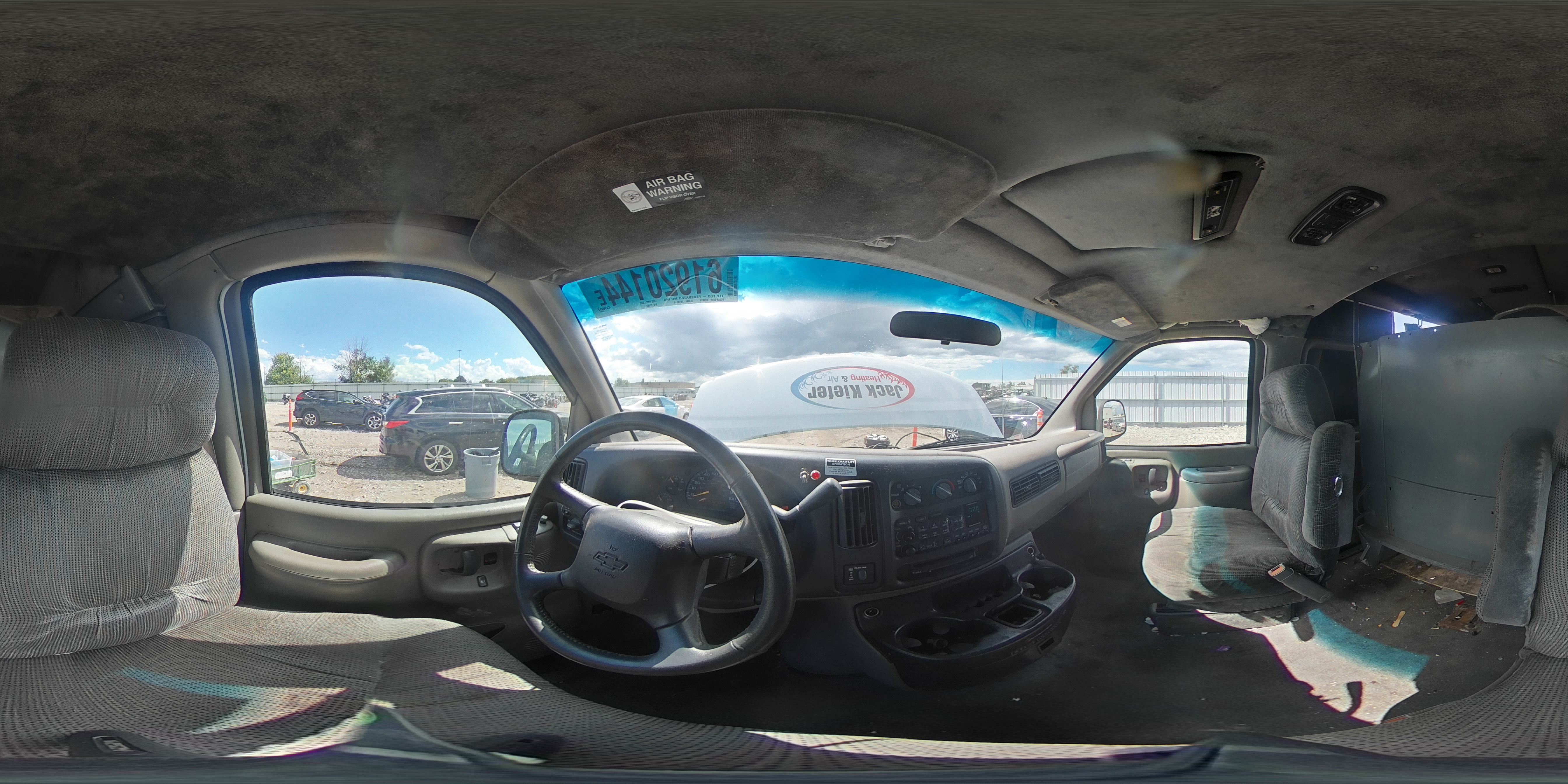 2000 Chevrolet Express G1500 VIN: 1GBFG15RXY1251007 Lot: 61920144