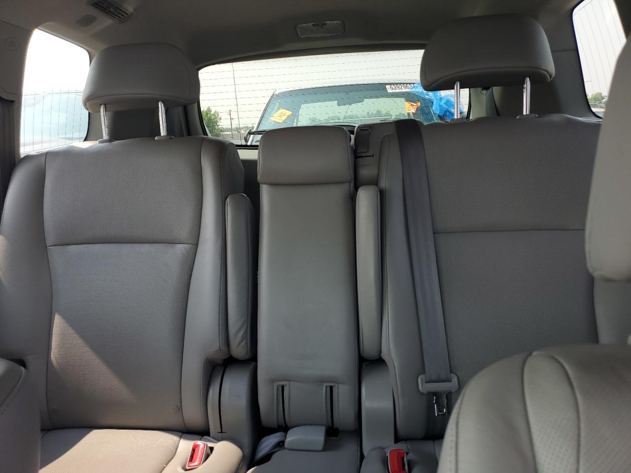 2011 Toyota Highlander Hybrid Limited VIN: JTEDC3EH3B2000330 Lot: 64026774