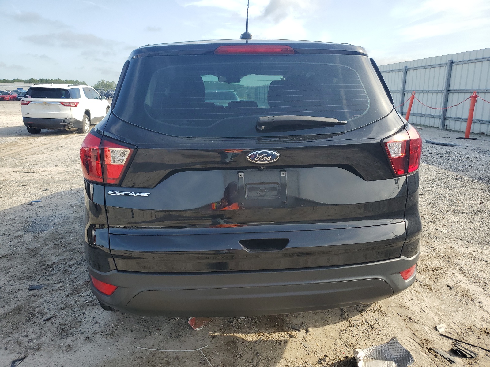 1FMCU0F76KUA30102 2019 Ford Escape S