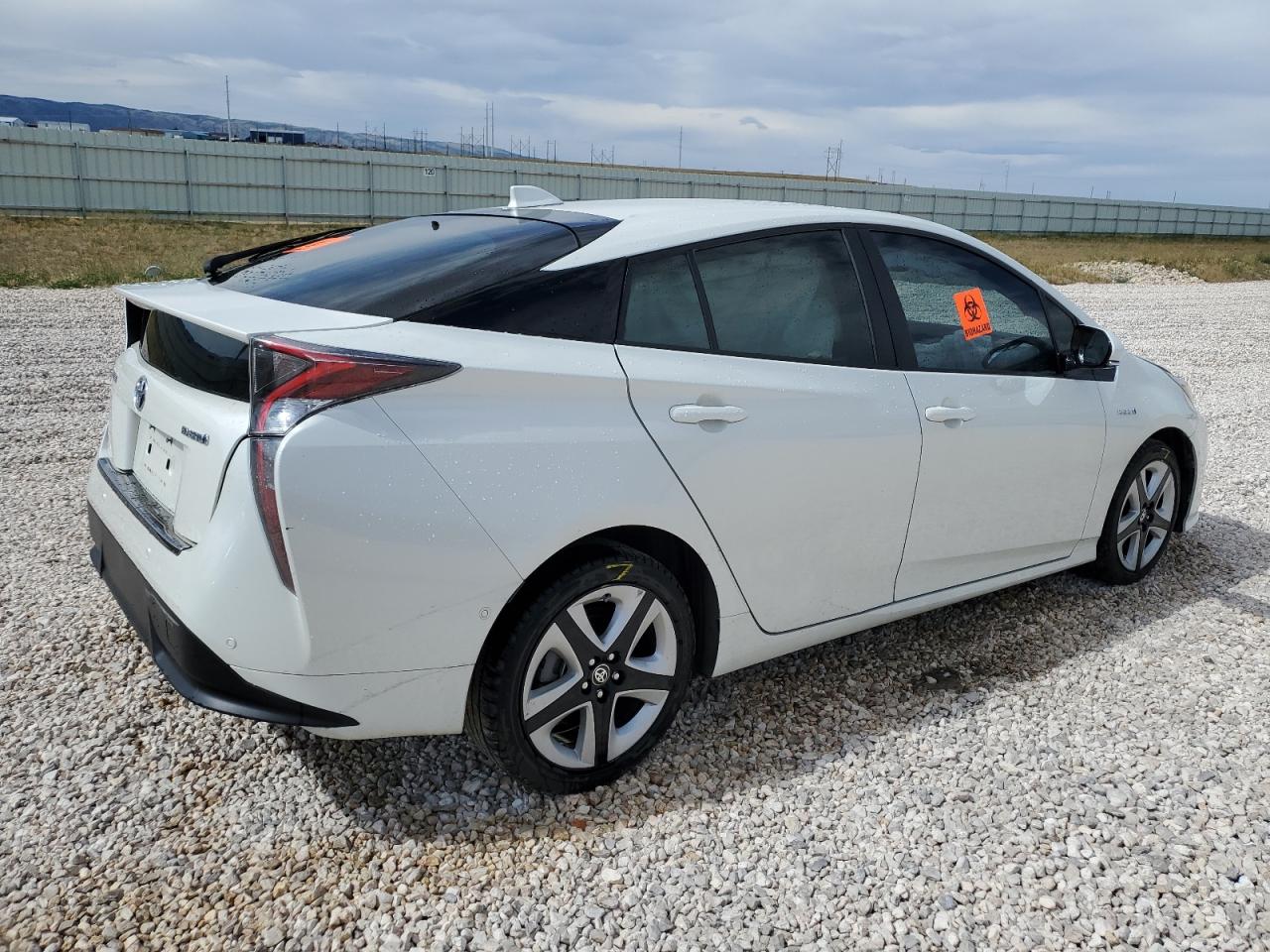 VIN JTDKARFU0H3535649 2017 TOYOTA PRIUS no.3