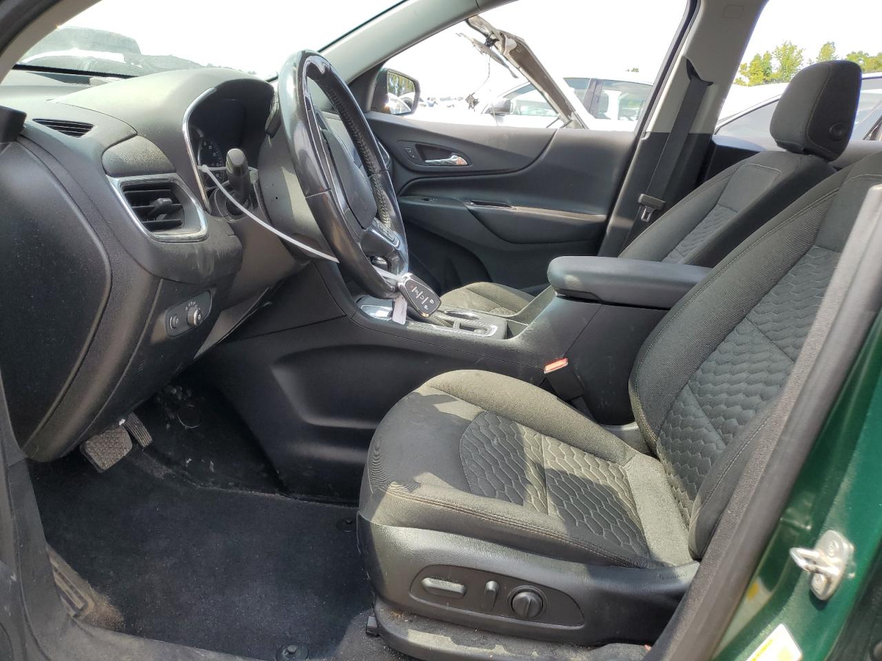 2GNAXKEV3K6145955 2019 Chevrolet Equinox Lt