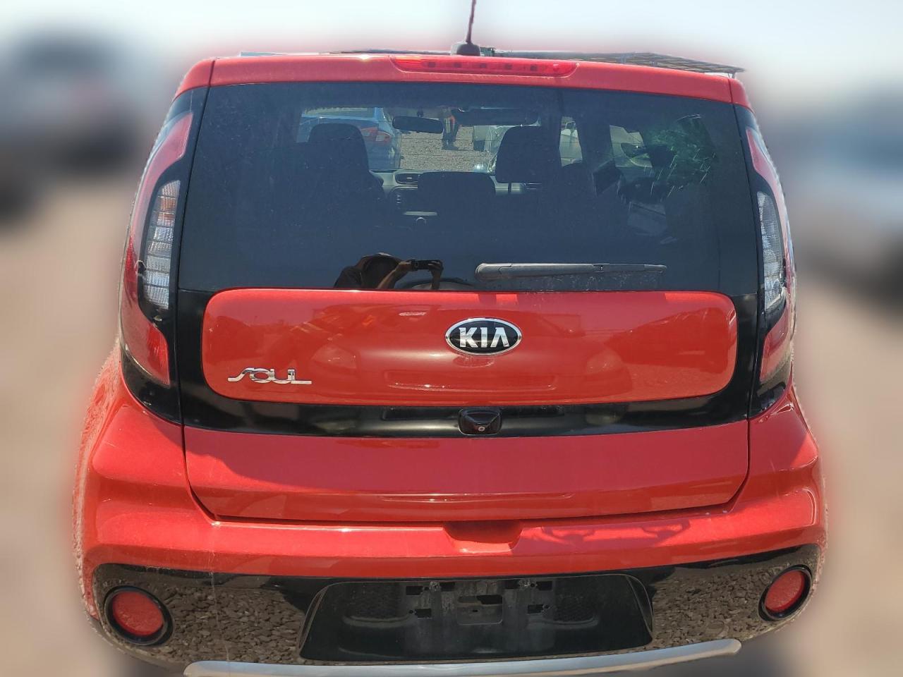 2018 Kia Soul + VIN: KNDJP3A50J7577843 Lot: 64400674