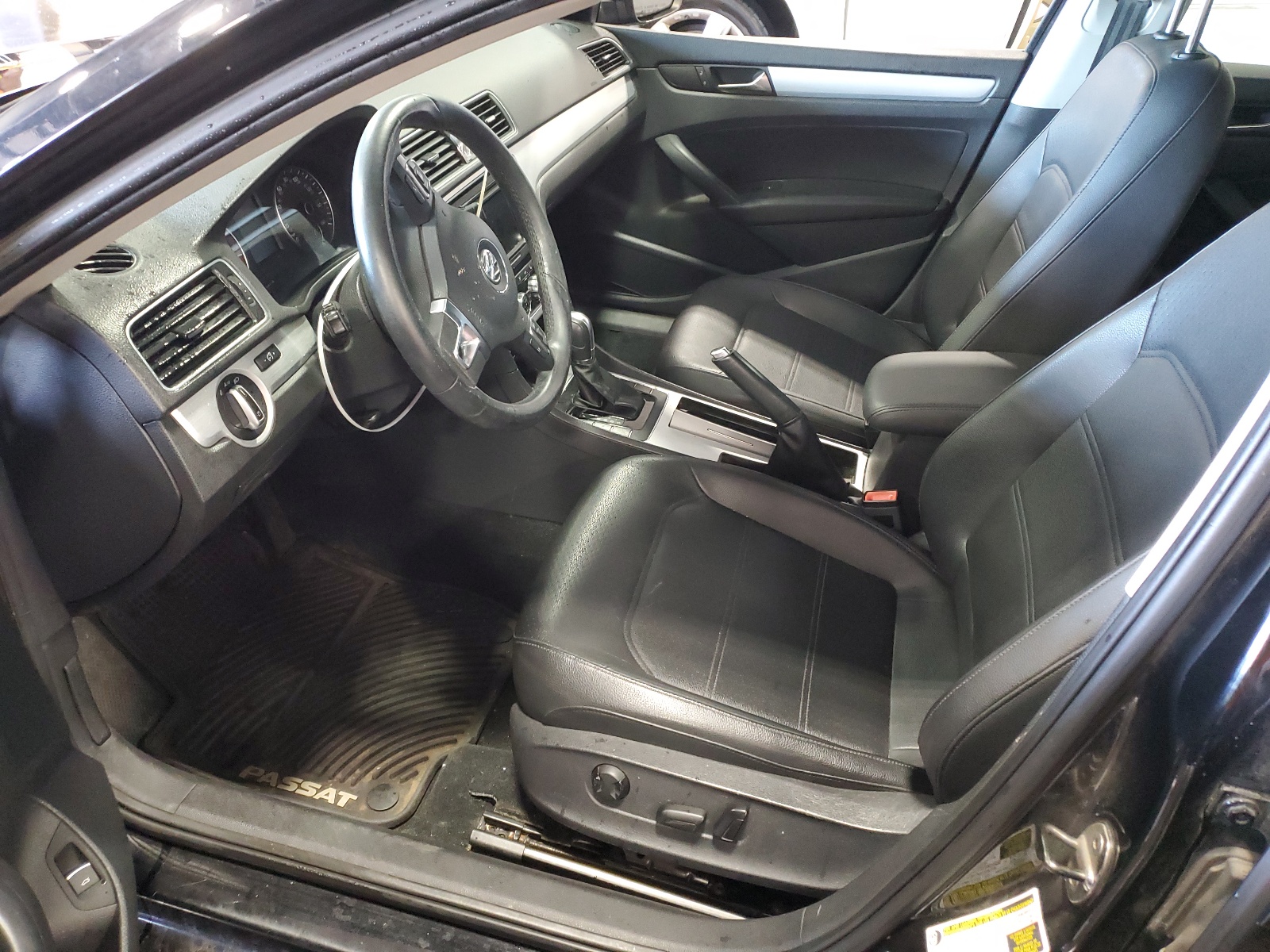 1VWBP7A39CC080310 2012 Volkswagen Passat Se