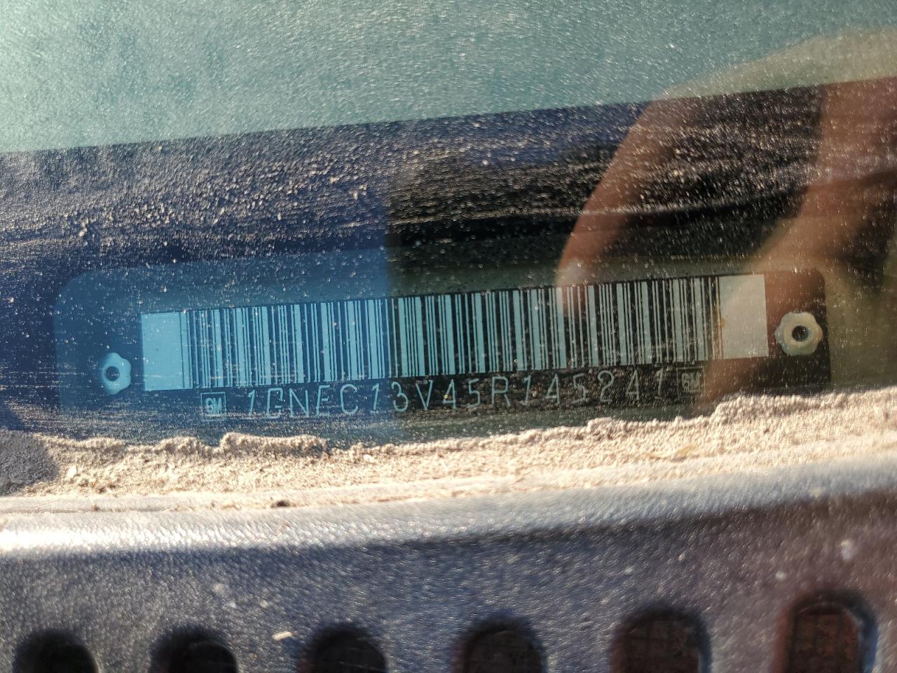 2005 Chevrolet Tahoe C1500 VIN: 1GNEC13V45R145241 Lot: 63109274