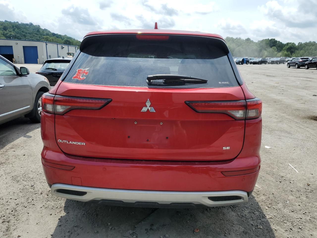 JA4J4UA81NZ009128 2022 Mitsubishi Outlander Se