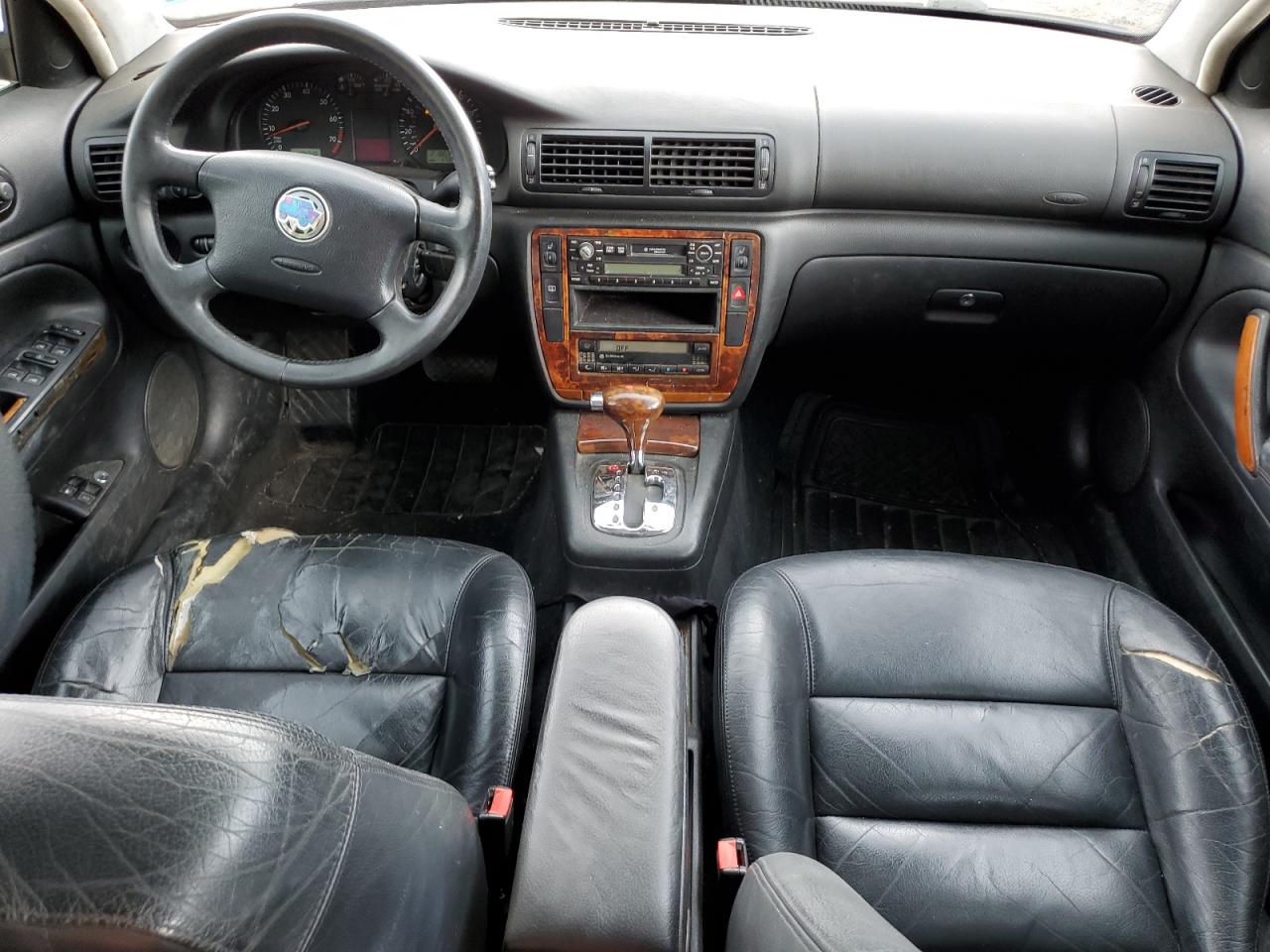 2000 Volkswagen Passat Glx 4Motion VIN: WVWUH23B1YE318484 Lot: 64094344