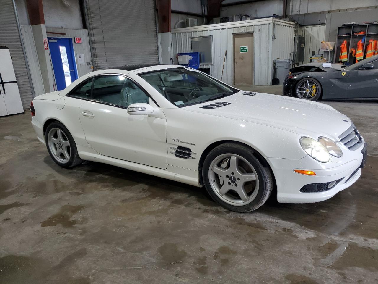 2005 Mercedes-Benz Sl 55 Amg VIN: WDBSK74F55F100284 Lot: 61879034