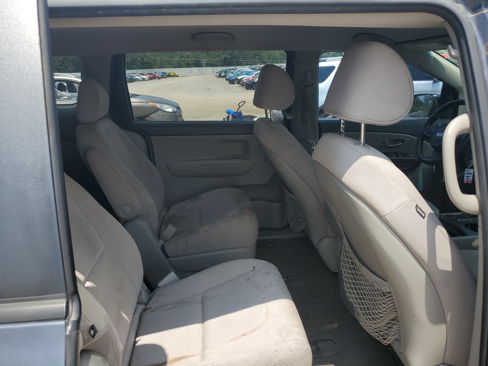 KNDMB5C11F6021216 2015 Kia Sedona Lx