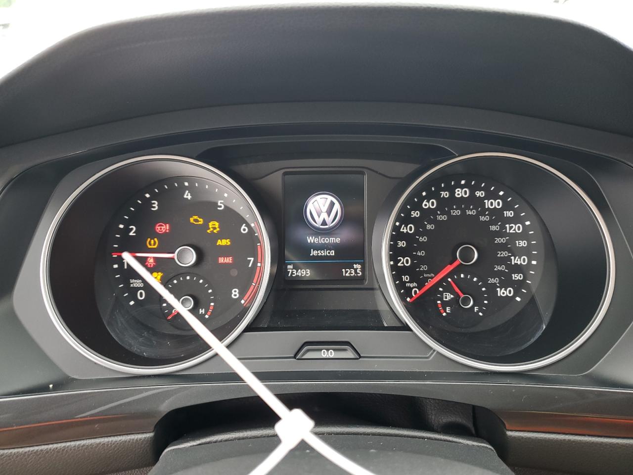 3VV2B7AX3JM115988 2018 Volkswagen Tiguan Se